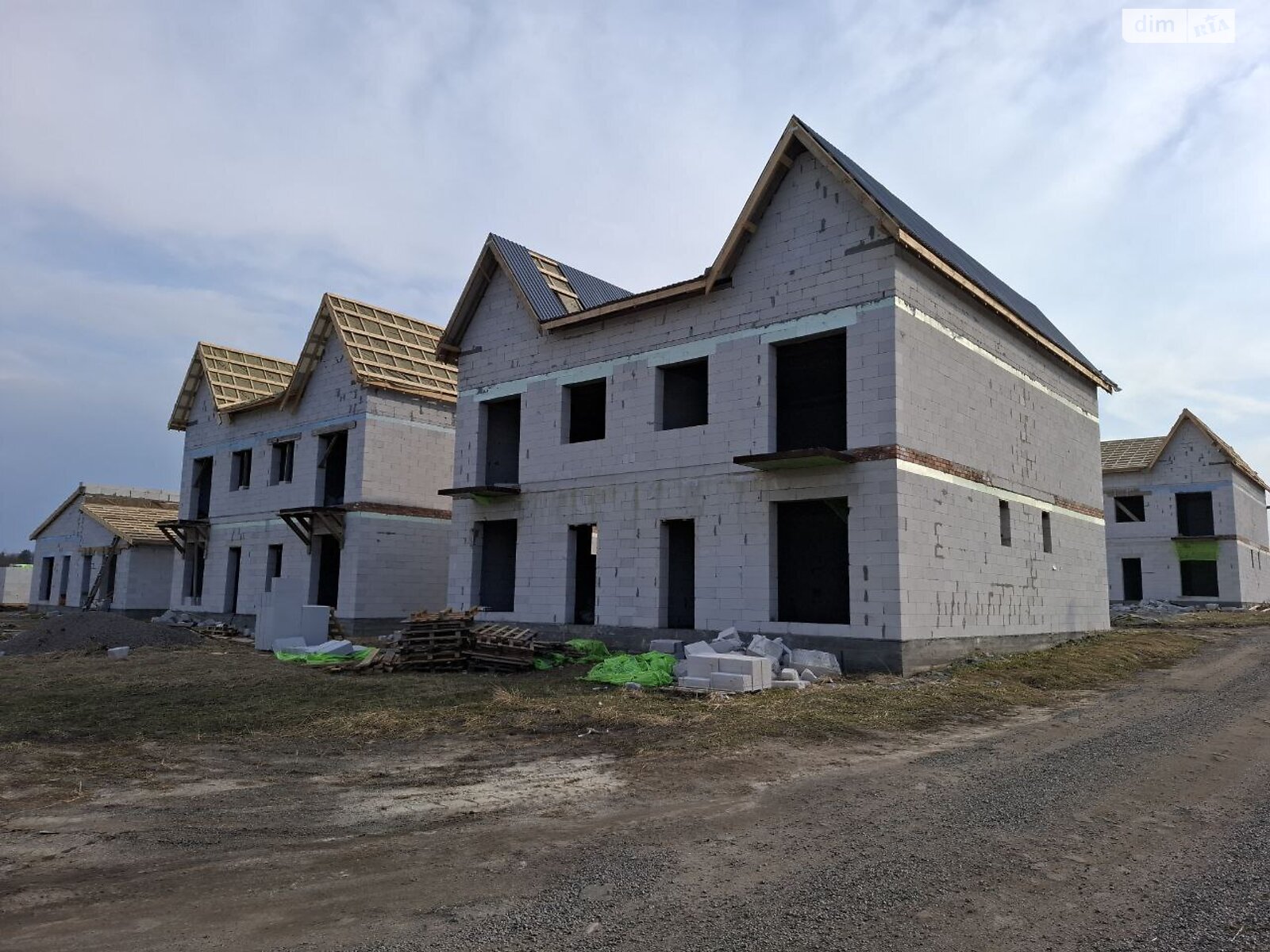 двоповерховий таунхаус, 70 кв. м, газобетон. Продаж у Боярці фото 1 двоповерховий таунхаус, 70 кв. м, газобетон. Продаж у Боярці фото 1