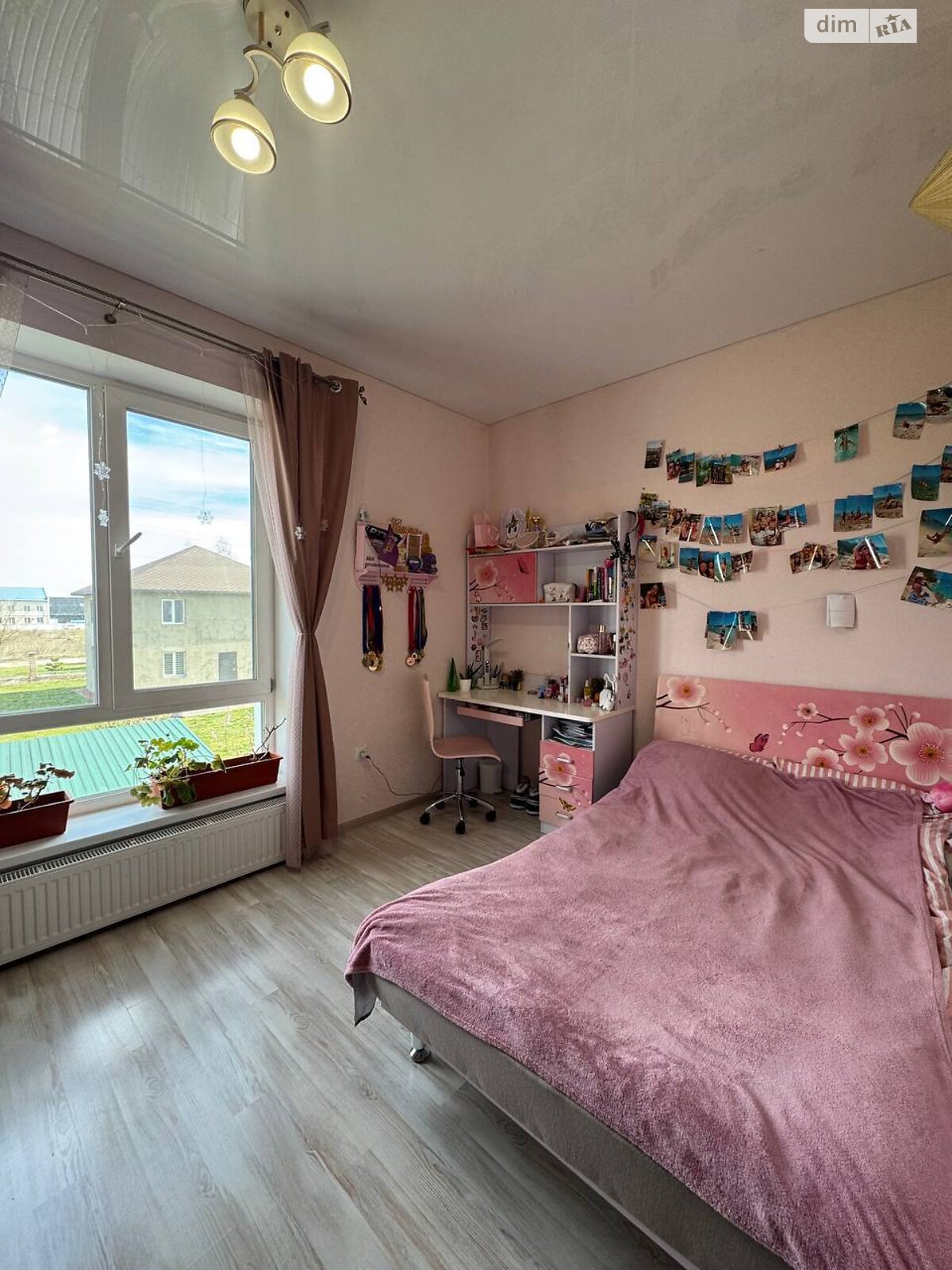 триповерховий таунхаус, 100 кв. м, керамзітобетон. Продаж у Броварах фото 1 триповерховий таунхаус, 100 кв. м, керамзітобетон. Продаж у Броварах фото 1