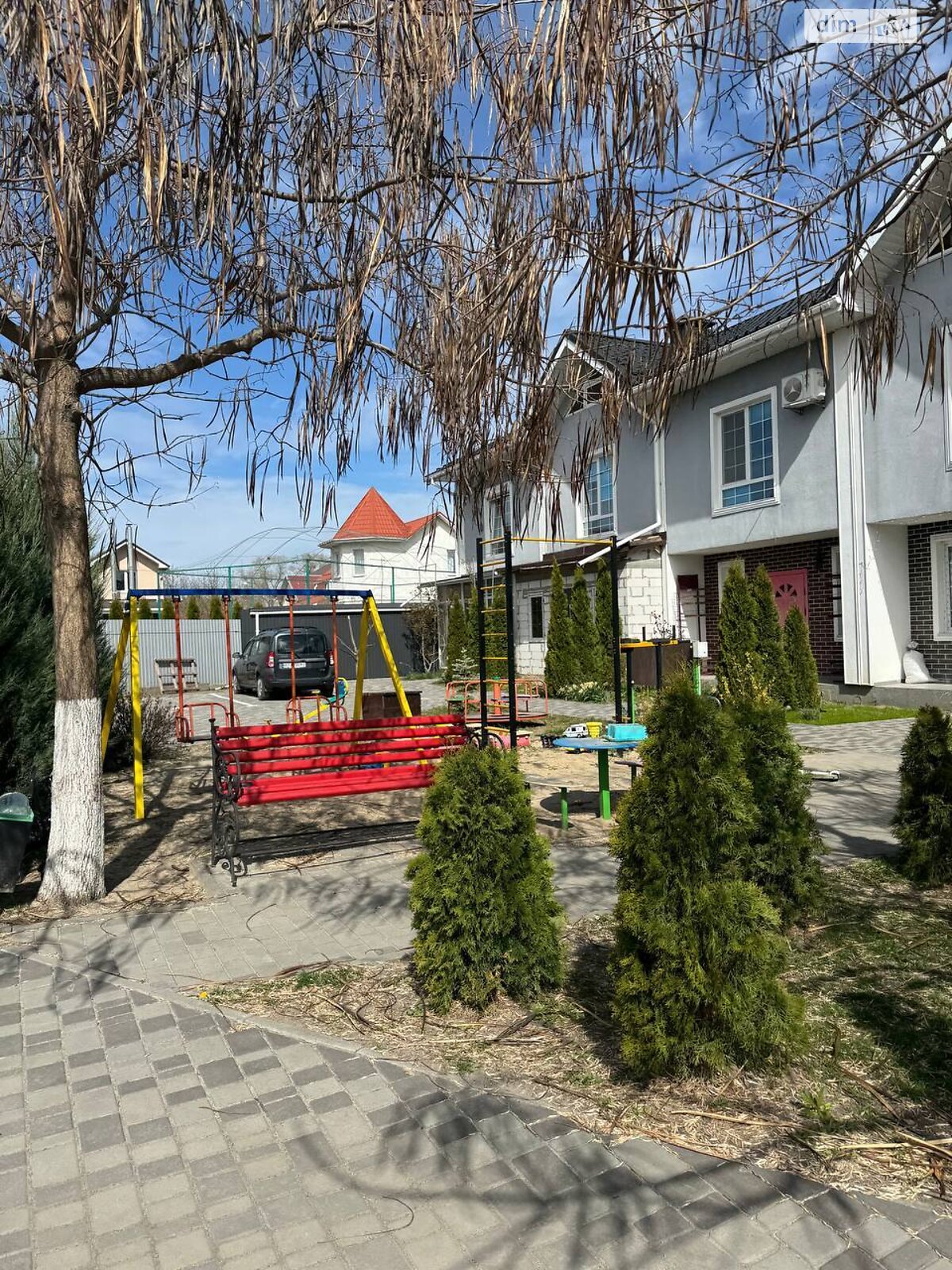 триповерховий таунхаус, 100 кв. м, керамзітобетон. Продаж у Броварах фото 1 триповерховий таунхаус, 100 кв. м, керамзітобетон. Продаж у Броварах фото 1