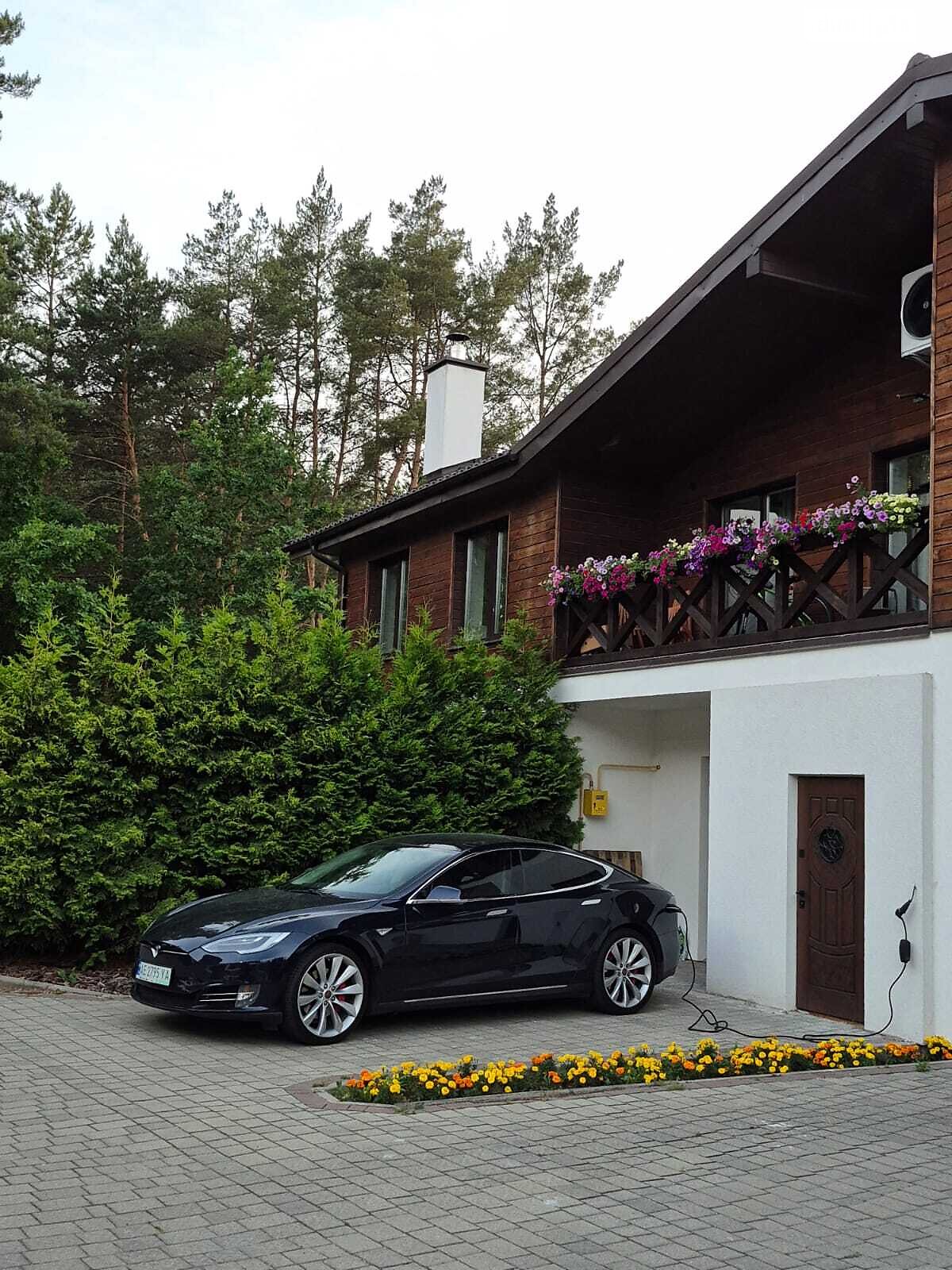 трехэтажный таунхаус, 150 кв. м, кирпич. Продажа в Брюховичах район Шевченковский фото 1 трехэтажный таунхаус, 150 кв. м, кирпич. Продажа в Брюховичах район Шевченковский фото 1