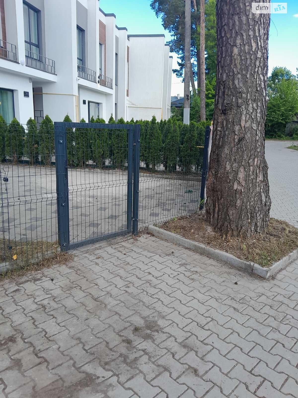 двухэтажный таунхаус, 145 кв. м, кирпич. Продажа в Брюховичах район Шевченковский фото 1 двухэтажный таунхаус, 145 кв. м, кирпич. Продажа в Брюховичах район Шевченковский фото 1