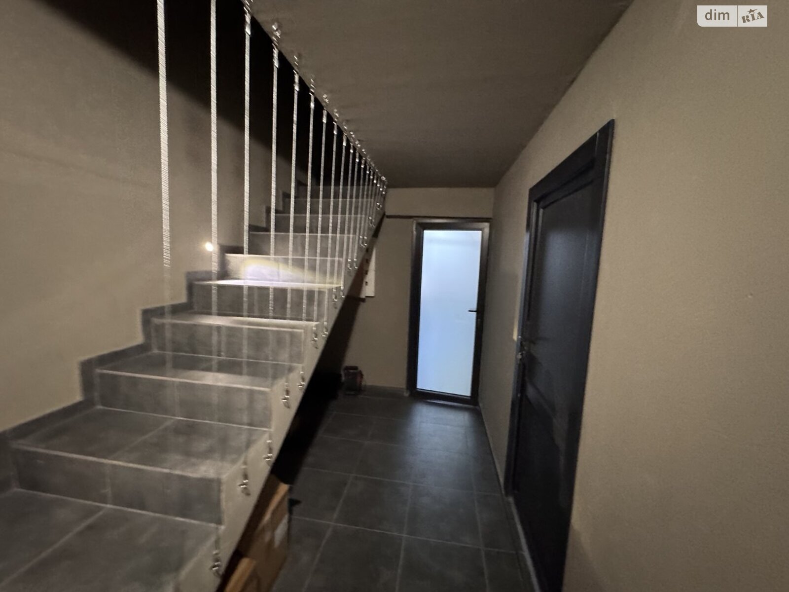 трехэтажный таунхаус, 259 кв. м, кирпич. Продажа в Брюховичах фото 1 трехэтажный таунхаус, 259 кв. м, кирпич. Продажа в Брюховичах фото 1