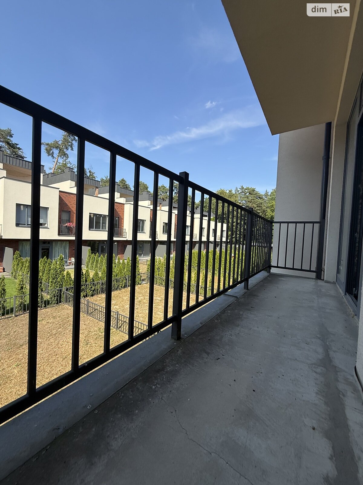 трехэтажный таунхаус, 230 кв. м, кирпич. Продажа в Брюховичах фото 1