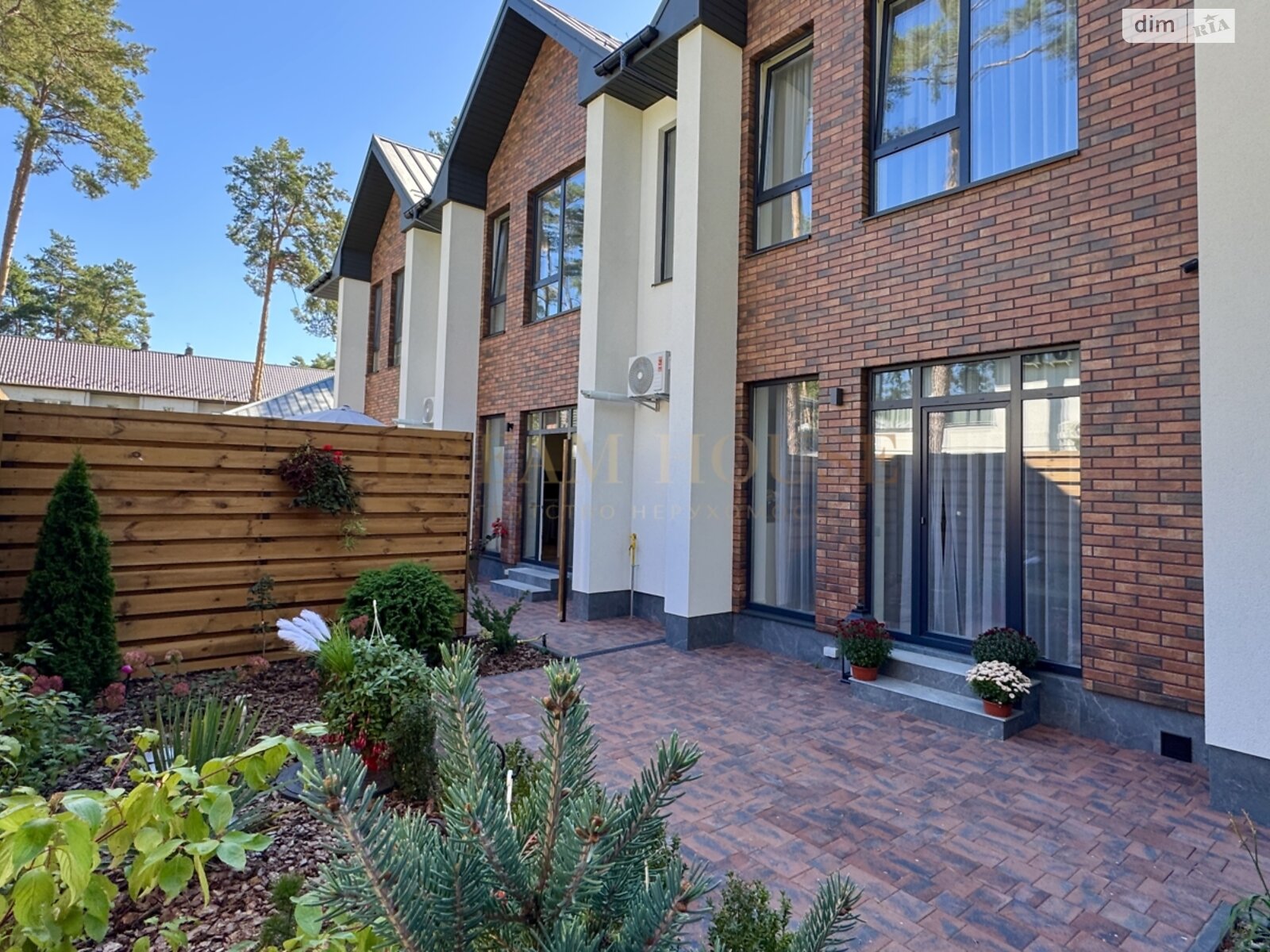 двухэтажный таунхаус, 97.5 кв. м, кирпич. Продажа в Буче район Буча фото 1