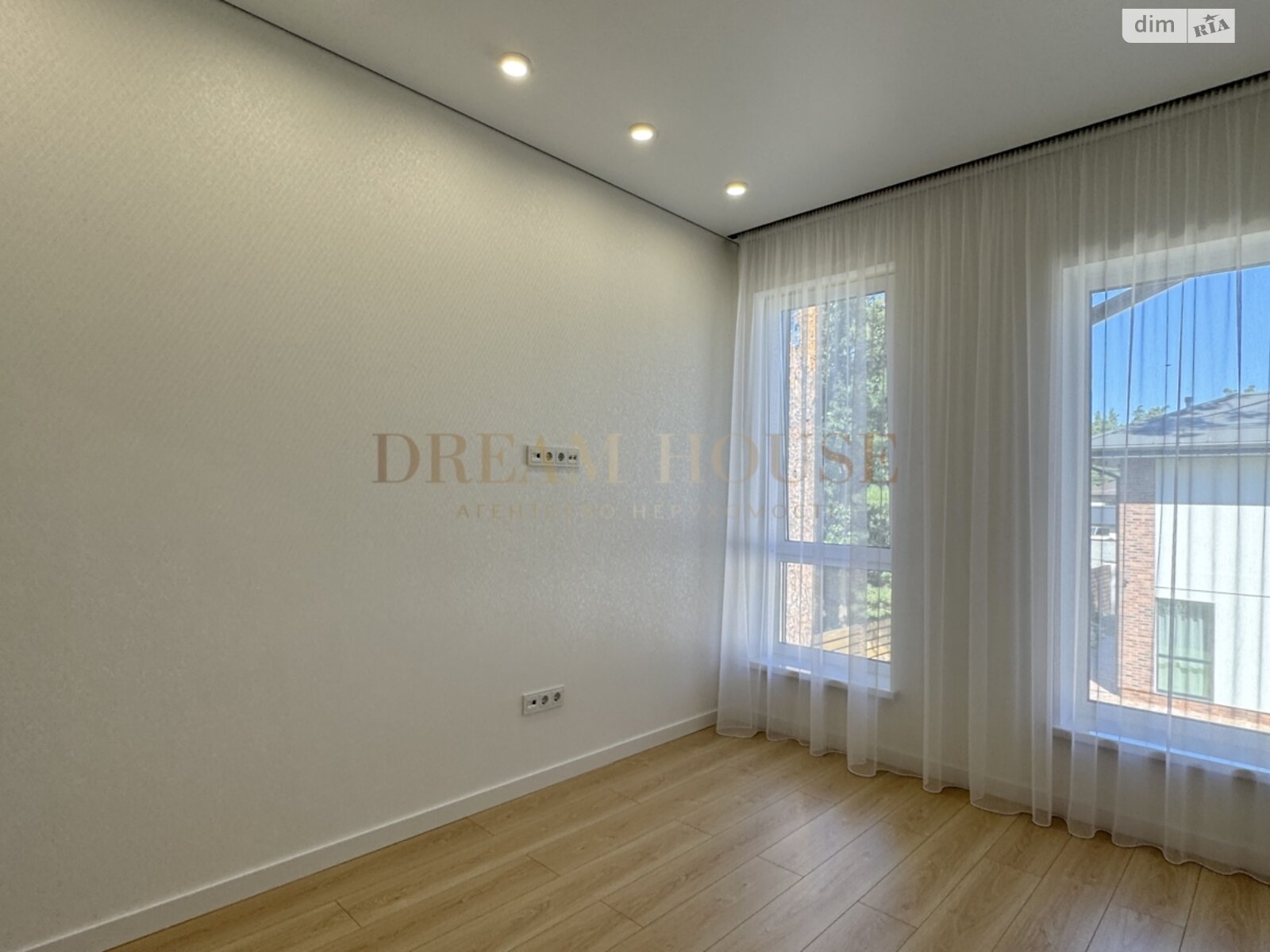 двухэтажный таунхаус, 97.5 кв. м, кирпич. Продажа в Буче район Буча фото 1