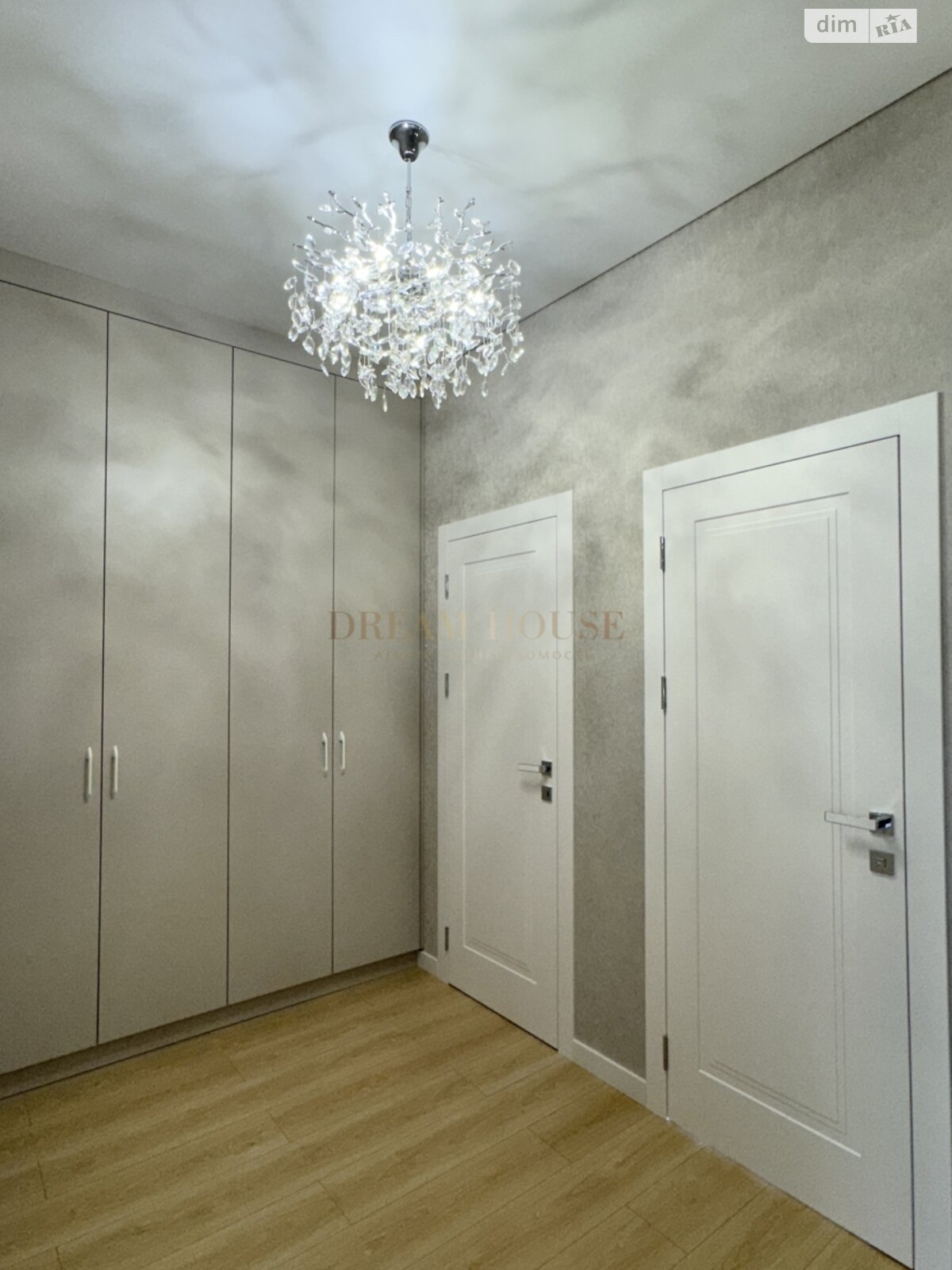 двухэтажный таунхаус, 97.5 кв. м, кирпич. Продажа в Буче район Буча фото 1