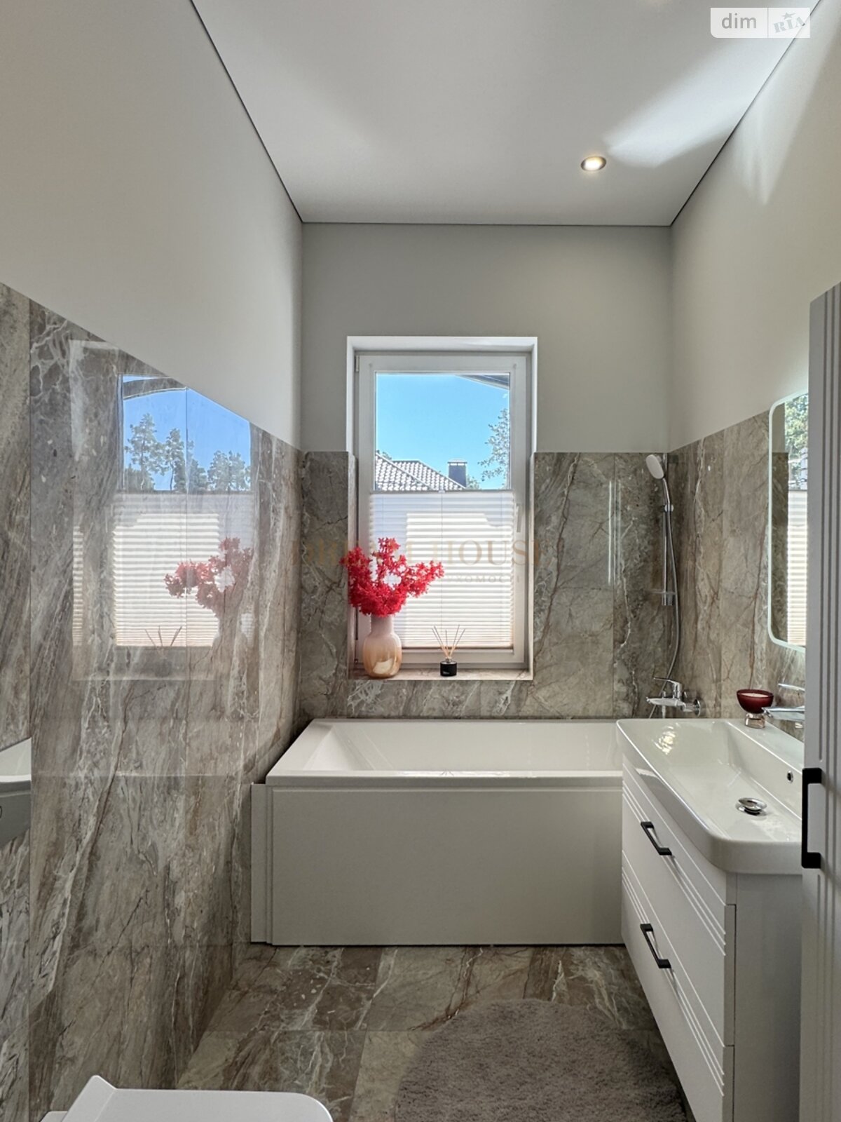 двухэтажный таунхаус, 97.5 кв. м, кирпич. Продажа в Буче район Буча фото 1