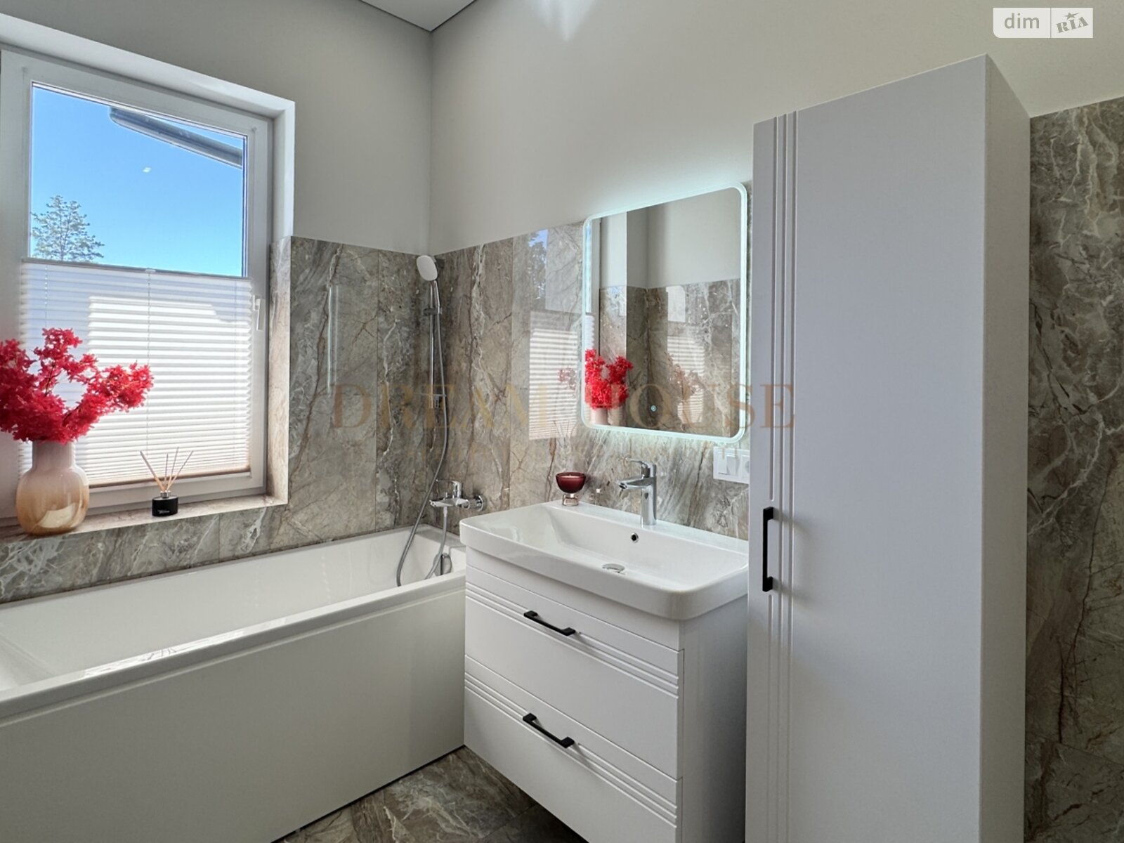 двухэтажный таунхаус, 97.5 кв. м, кирпич. Продажа в Буче район Буча фото 1