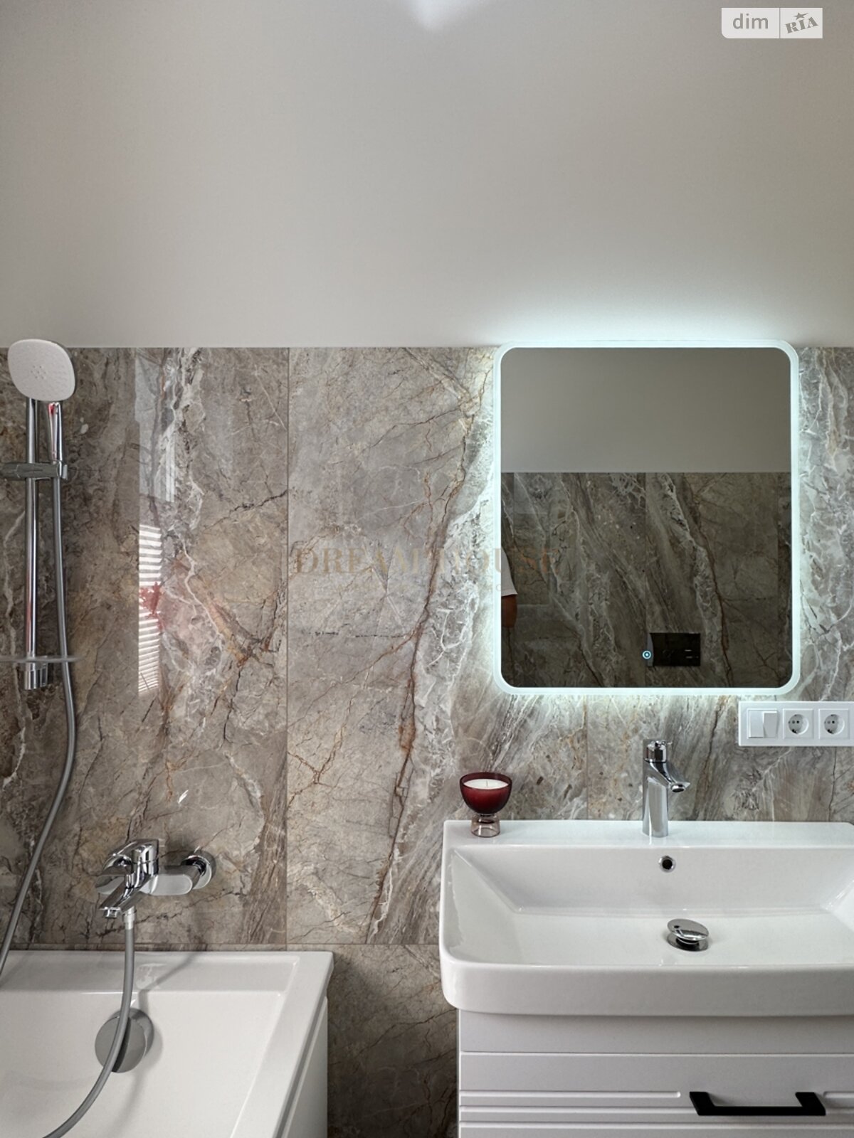 двухэтажный таунхаус, 97.5 кв. м, кирпич. Продажа в Буче район Буча фото 1