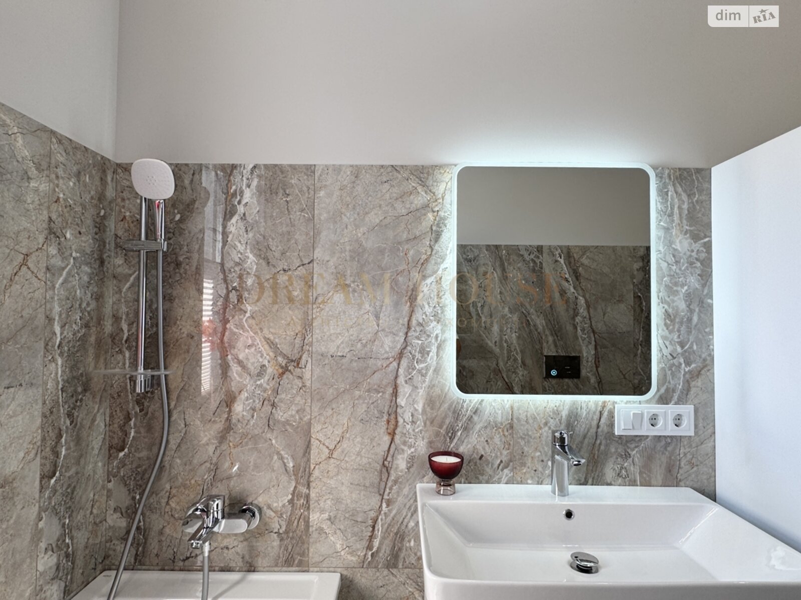 двухэтажный таунхаус, 97.5 кв. м, кирпич. Продажа в Буче район Буча фото 1