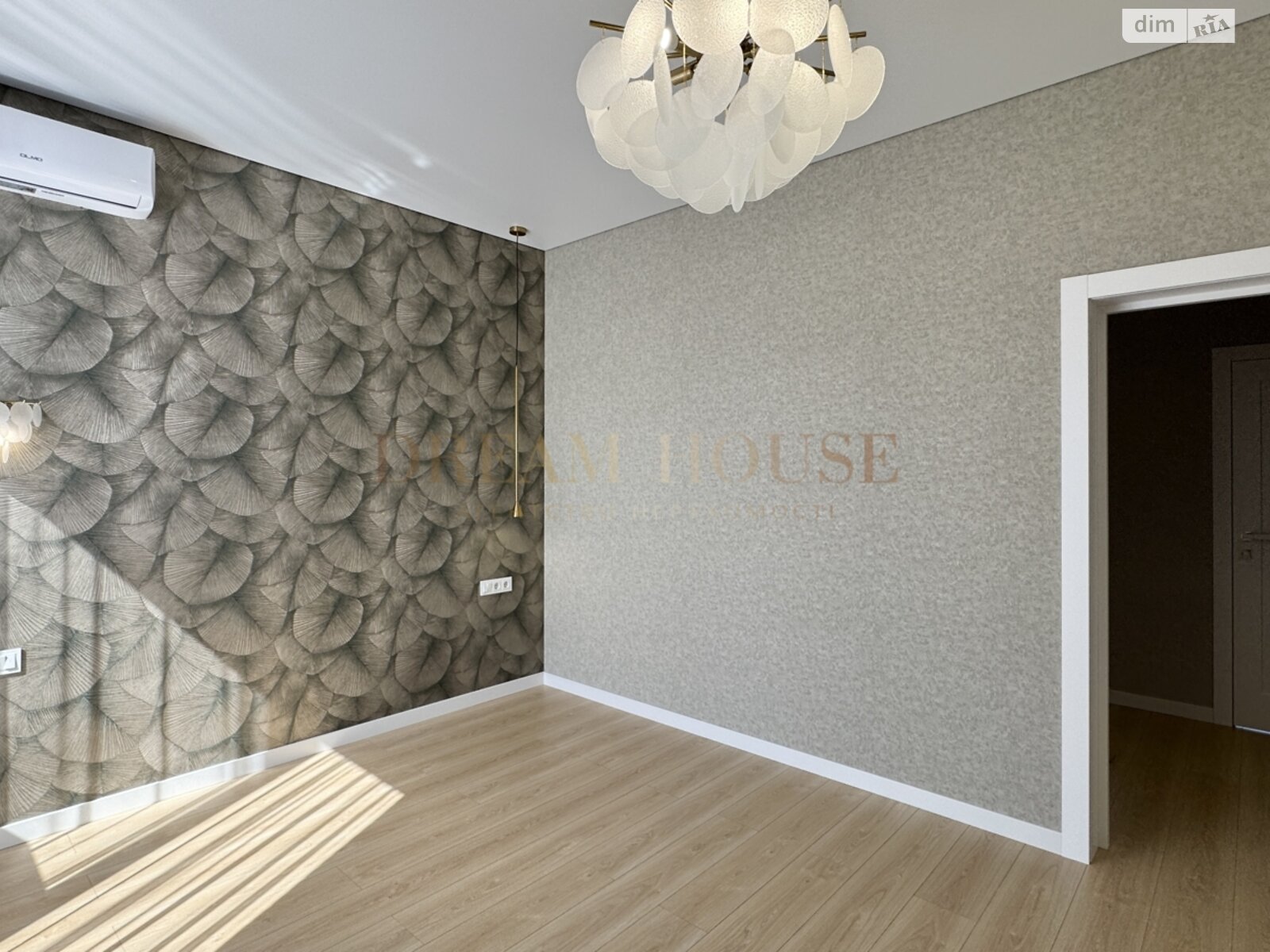 двухэтажный таунхаус, 97.5 кв. м, кирпич. Продажа в Буче район Буча фото 1