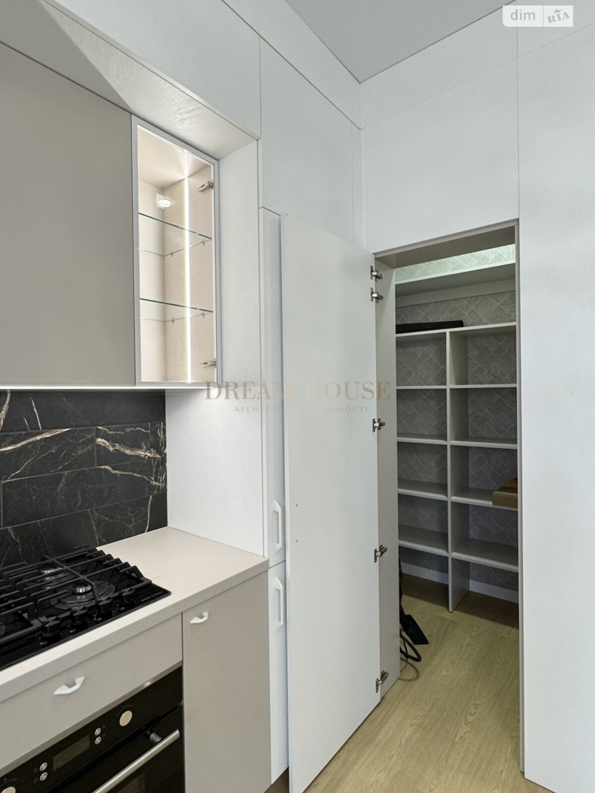 двухэтажный таунхаус, 97.5 кв. м, кирпич. Продажа в Буче район Буча фото 1