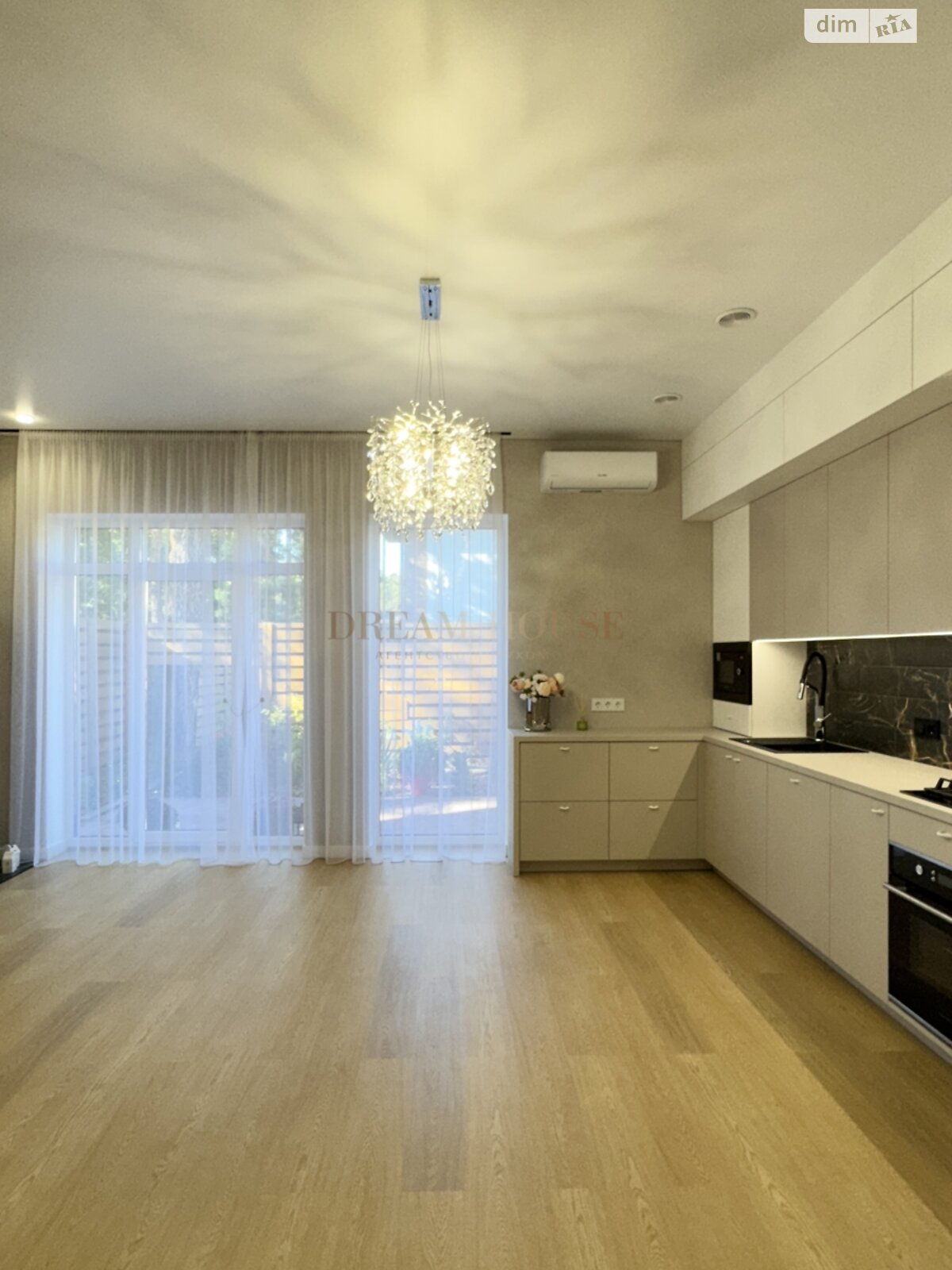 двухэтажный таунхаус, 97.5 кв. м, кирпич. Продажа в Буче район Буча фото 1