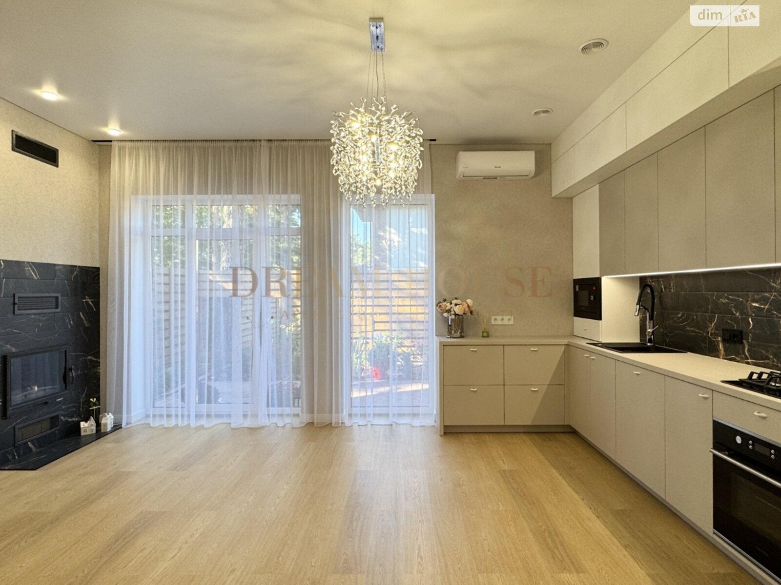 двухэтажный таунхаус, 97.5 кв. м, кирпич. Продажа в Буче район Буча фото 1