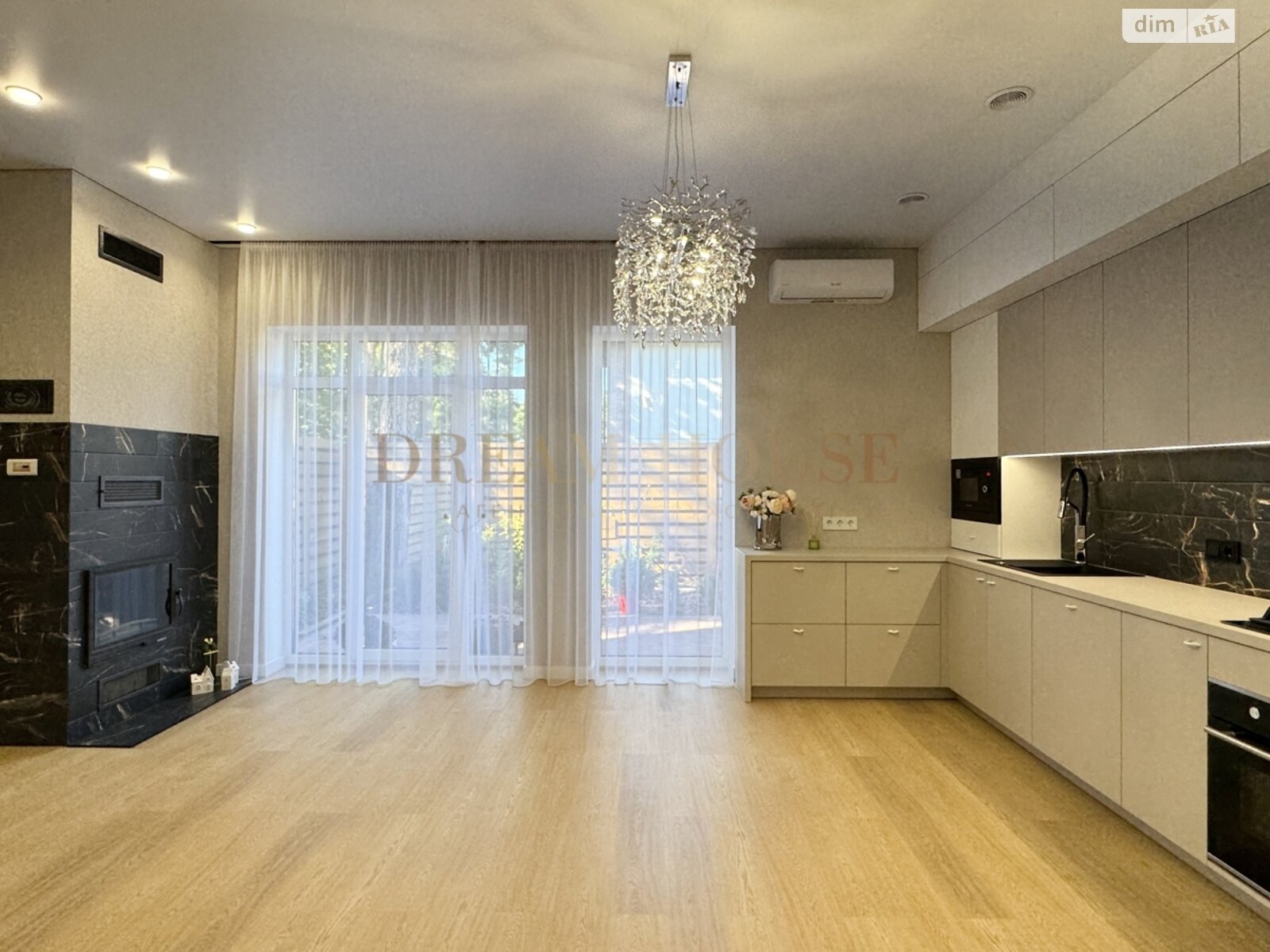 двухэтажный таунхаус, 97.5 кв. м, кирпич. Продажа в Буче район Буча фото 1