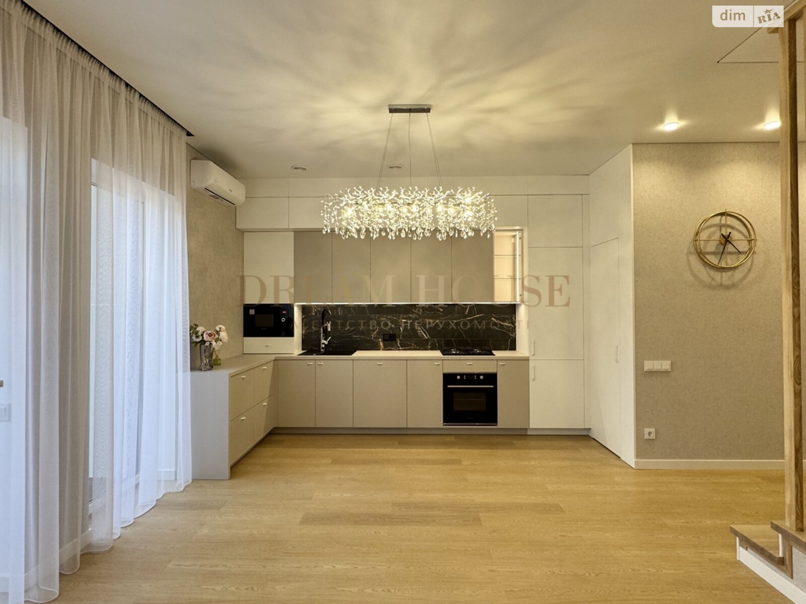 двухэтажный таунхаус, 97.5 кв. м, кирпич. Продажа в Буче район Буча фото 1