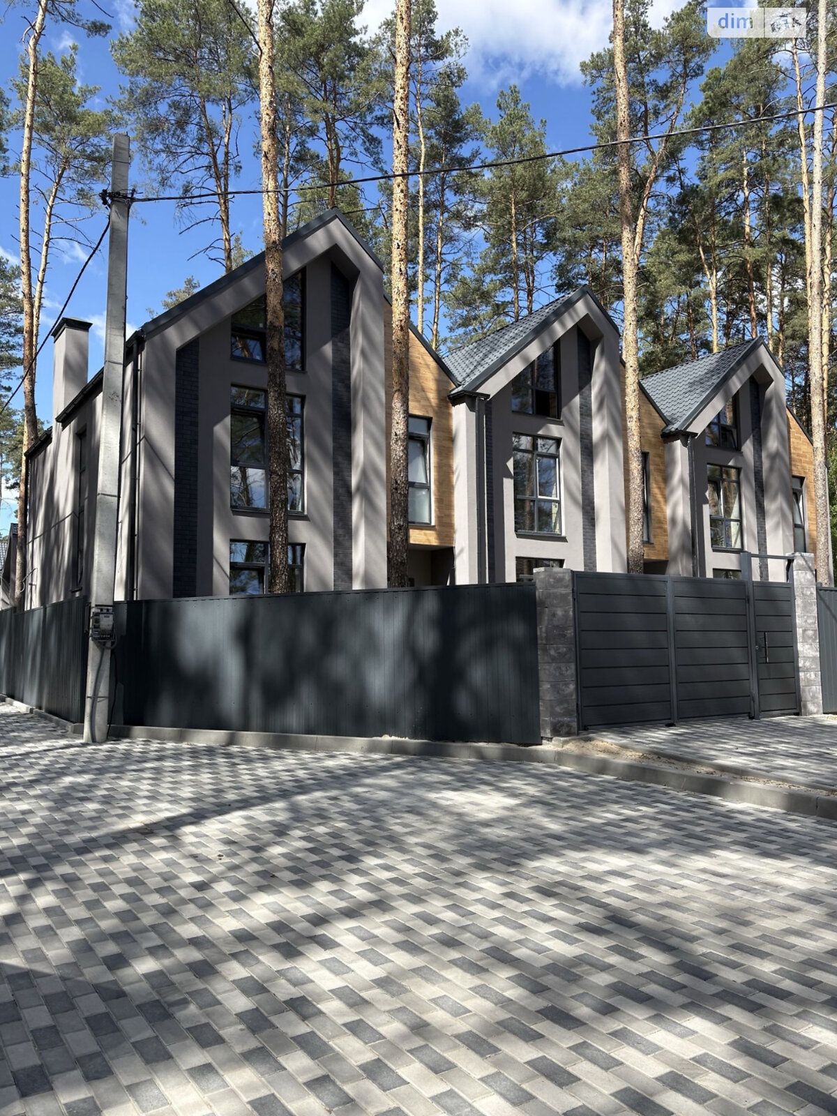 двухэтажный таунхаус, 105 кв. м, кирпич. Продажа в Буче район Буча фото 1 двухэтажный таунхаус, 105 кв. м, кирпич. Продажа в Буче район Буча фото 1