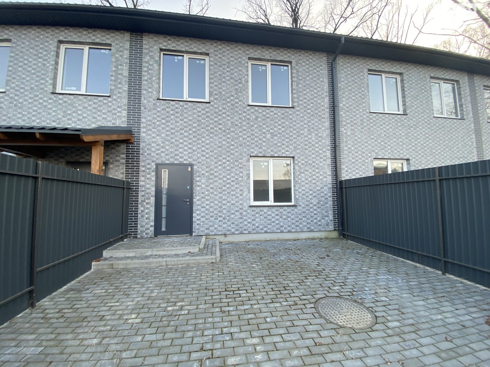 двоповерховий таунхаус, 99.5 кв. м, блочно-цегляний. Продаж в Бучі, район Буча фото 1 двоповерховий таунхаус, 99.5 кв. м, блочно-цегляний. Продаж в Бучі, район Буча фото 1