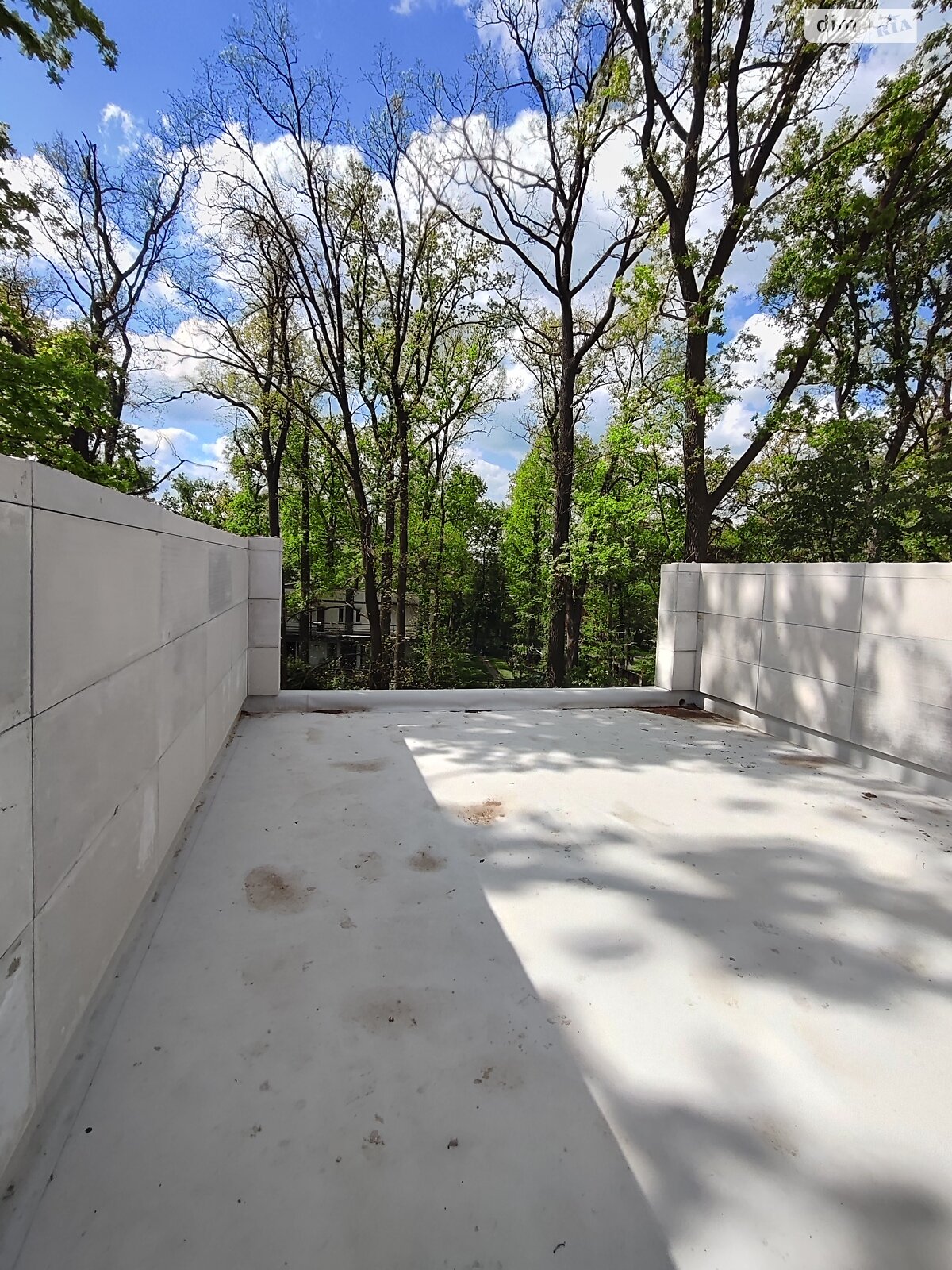 трехэтажный таунхаус, 116 кв. м, газобетон. Продажа в Буче район Буча фото 1