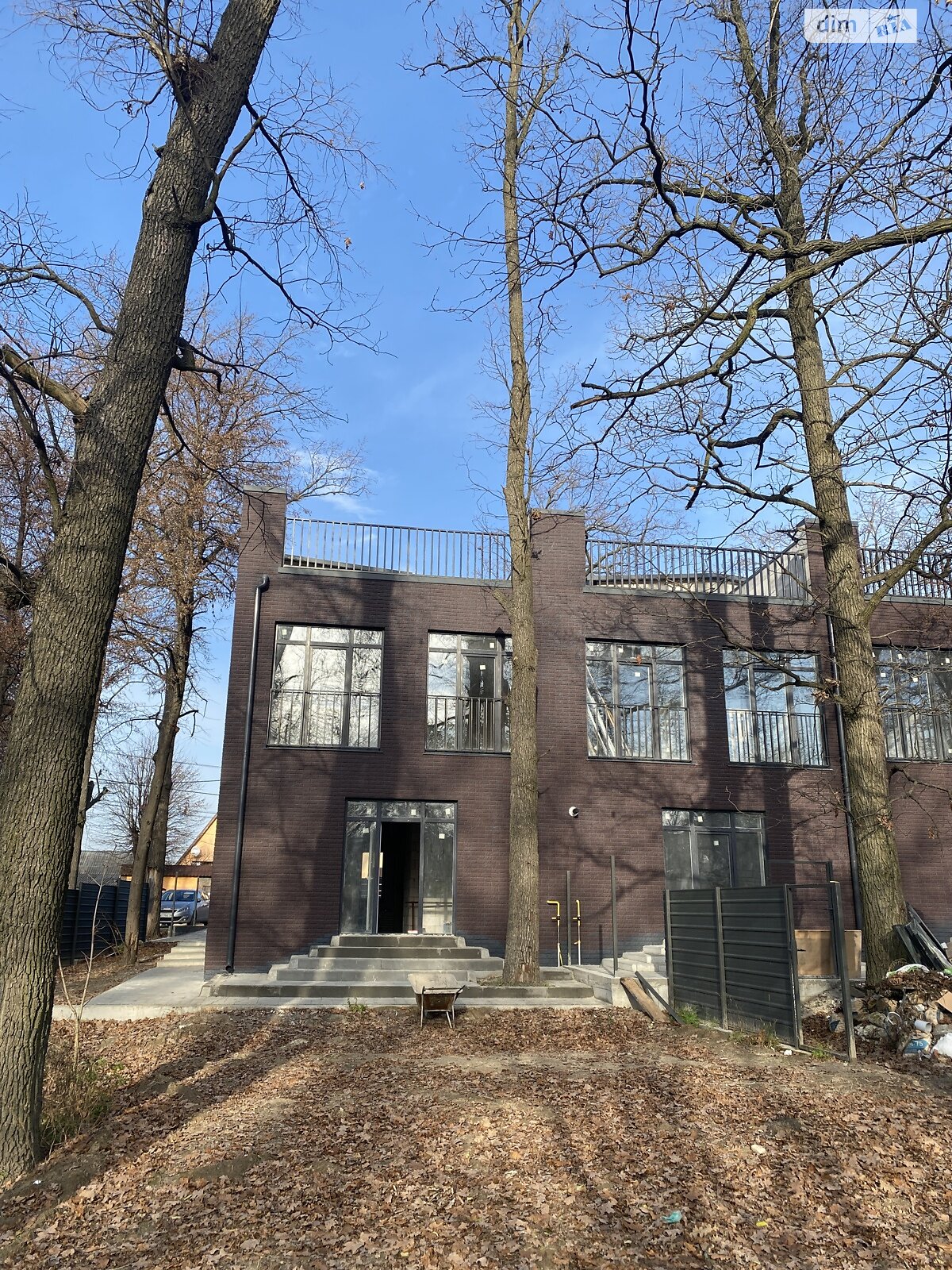 трехэтажный таунхаус, 116 кв. м, газобетон. Продажа в Буче район Буча фото 1