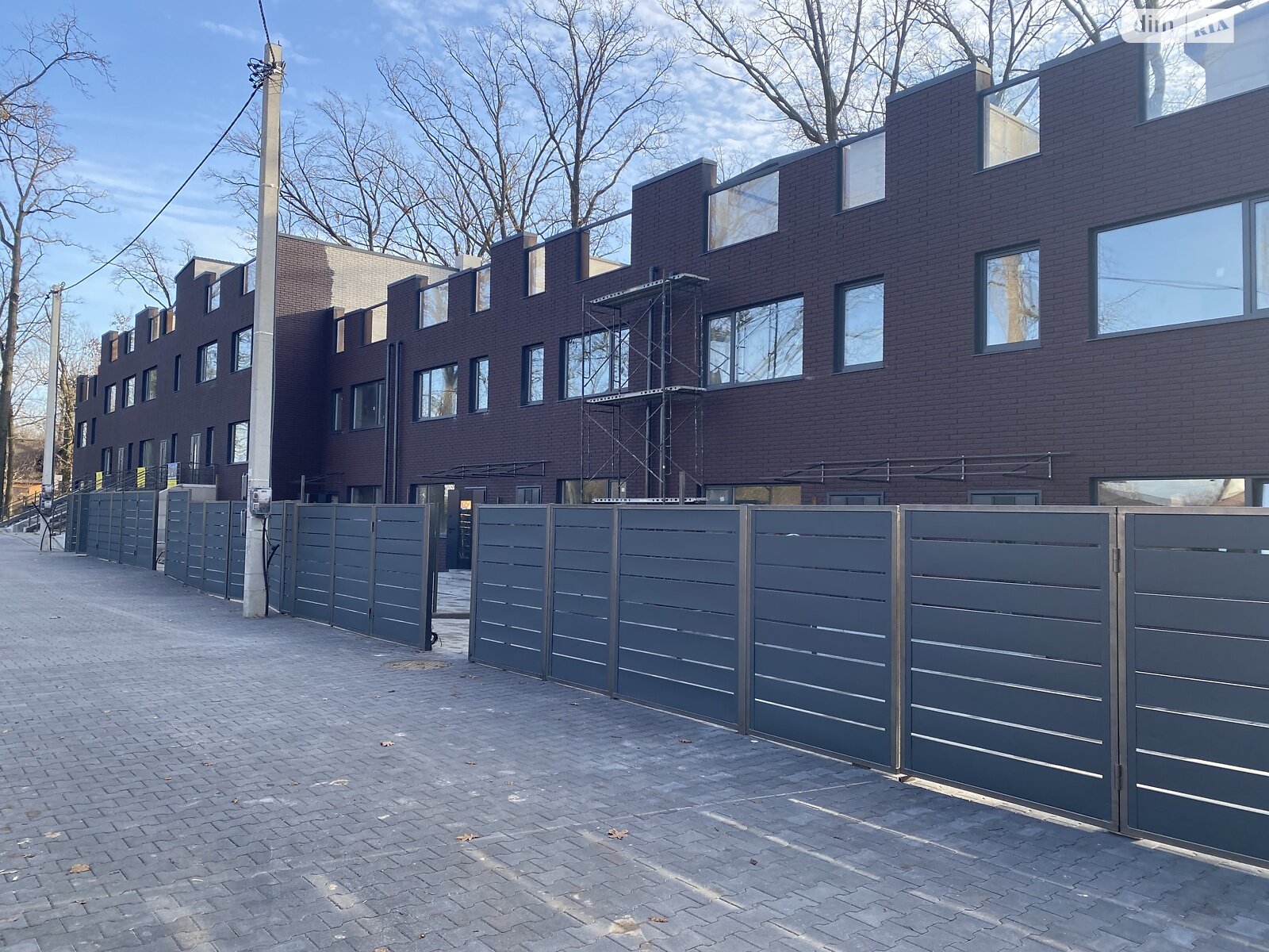 трехэтажный таунхаус, 116 кв. м, газобетон. Продажа в Буче район Буча фото 1