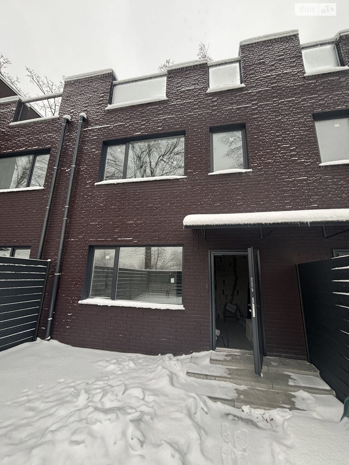 двухэтажный таунхаус, 118.9 кв. м, пеноблок. Продажа в Буче район Буча фото 1