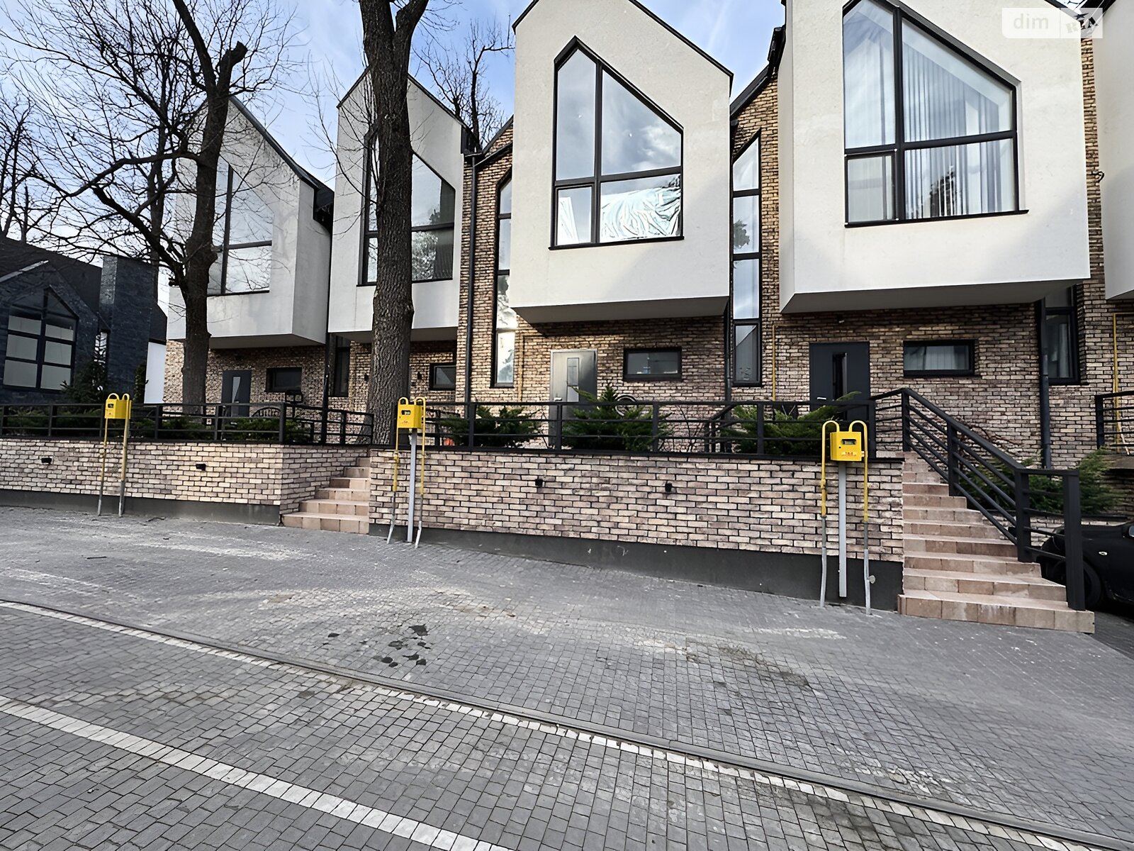 двухэтажный таунхаус, 90 кв. м, кирпич. Продажа в Буче район Буча фото 1 двухэтажный таунхаус, 90 кв. м, кирпич. Продажа в Буче район Буча фото 1
