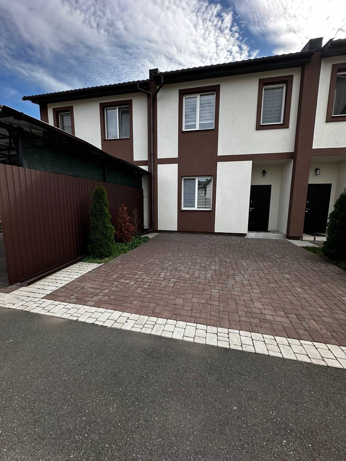 двухэтажный таунхаус, 88.2 кв. м, газобетон. Продажа в Буче район Буча фото 1 двухэтажный таунхаус, 88.2 кв. м, газобетон. Продажа в Буче район Буча фото 1