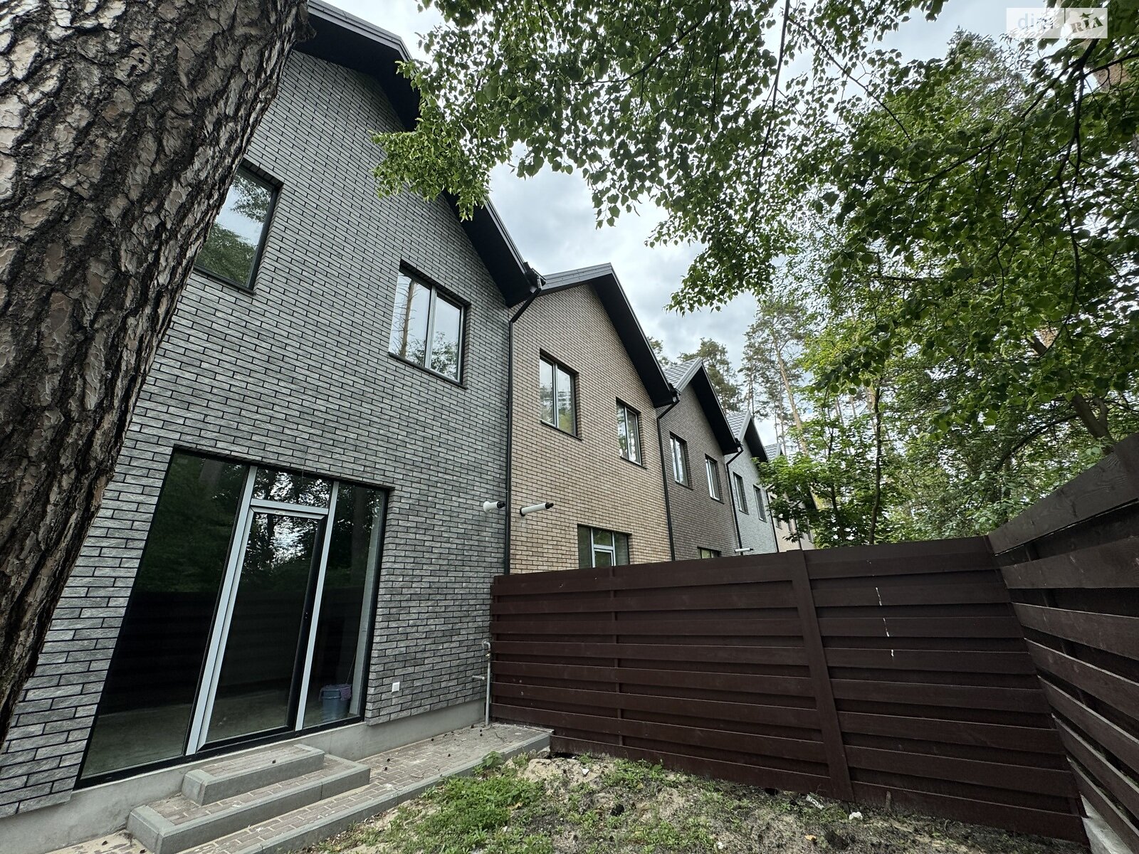 двоповерховий таунхаус, 100 кв. м, кирпич. Продаж в Бучі, район Буча фото 1 двоповерховий таунхаус, 100 кв. м, кирпич. Продаж в Бучі, район Буча фото 1