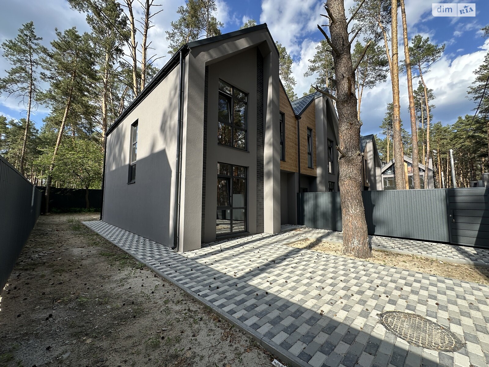 двоповерховий таунхаус, 100 кв. м, кирпич. Продаж в Бучі, район Буча фото 1 двоповерховий таунхаус, 100 кв. м, кирпич. Продаж в Бучі, район Буча фото 1