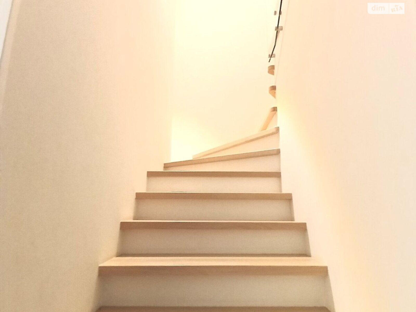 трехэтажный таунхаус, 155.6 кв. м, кирпич. Продажа в Буче район Буча фото 1 трехэтажный таунхаус, 155.6 кв. м, кирпич. Продажа в Буче район Буча фото 1