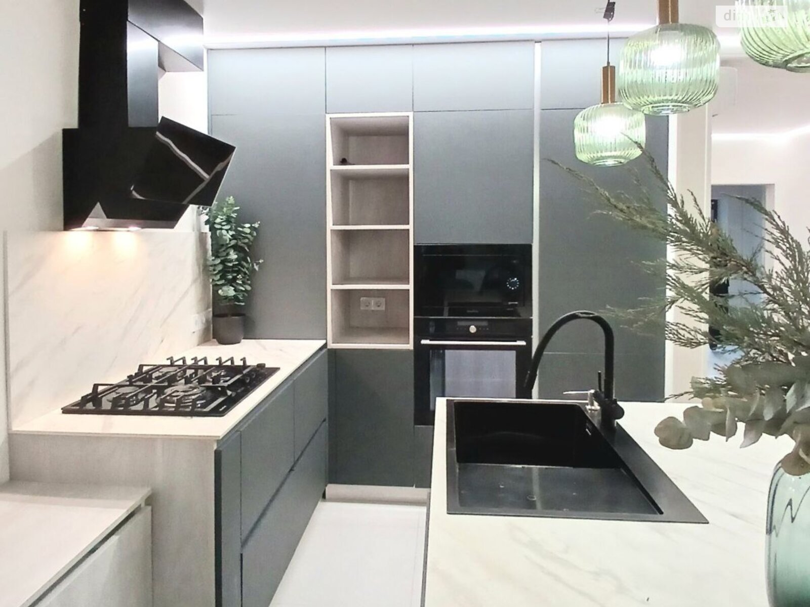 трехэтажный таунхаус, 155.6 кв. м, кирпич. Продажа в Буче район Буча фото 1 трехэтажный таунхаус, 155.6 кв. м, кирпич. Продажа в Буче район Буча фото 1