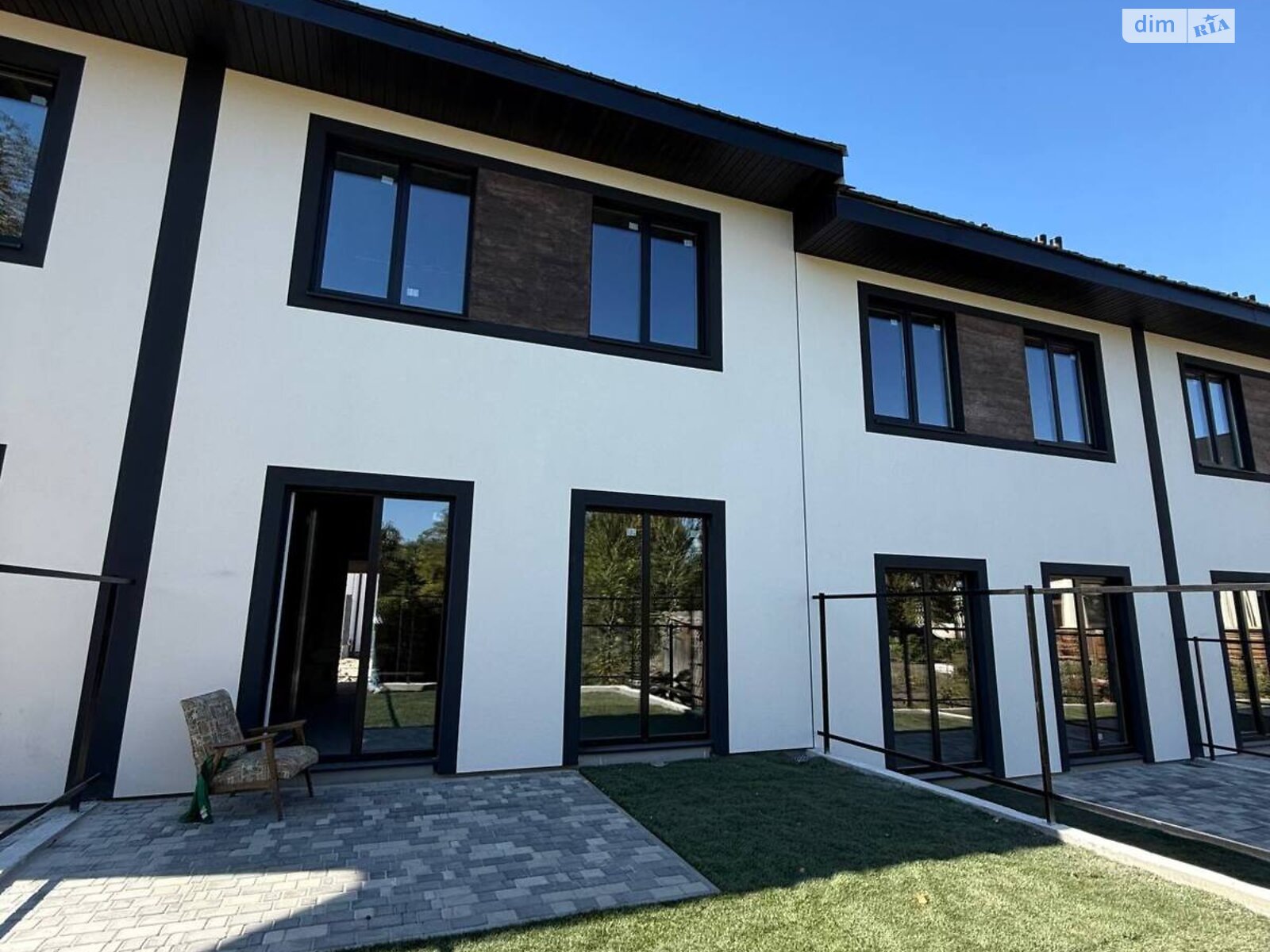 двухэтажный таунхаус, 84 кв. м, кирпич. Продажа в Буче район Буча фото 1 двухэтажный таунхаус, 84 кв. м, кирпич. Продажа в Буче район Буча фото 1