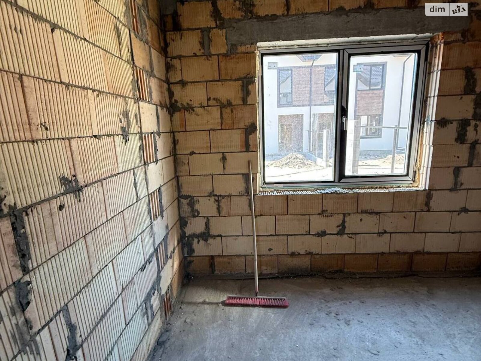 двухэтажный таунхаус, 84 кв. м, кирпич. Продажа в Буче район Буча фото 1 двухэтажный таунхаус, 84 кв. м, кирпич. Продажа в Буче район Буча фото 1