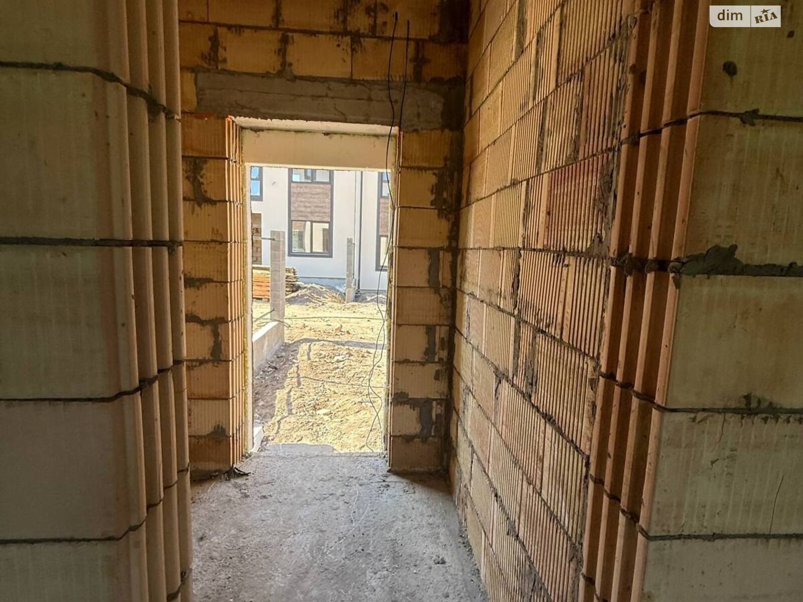 двухэтажный таунхаус, 84 кв. м, кирпич. Продажа в Буче район Буча фото 1 двухэтажный таунхаус, 84 кв. м, кирпич. Продажа в Буче район Буча фото 1