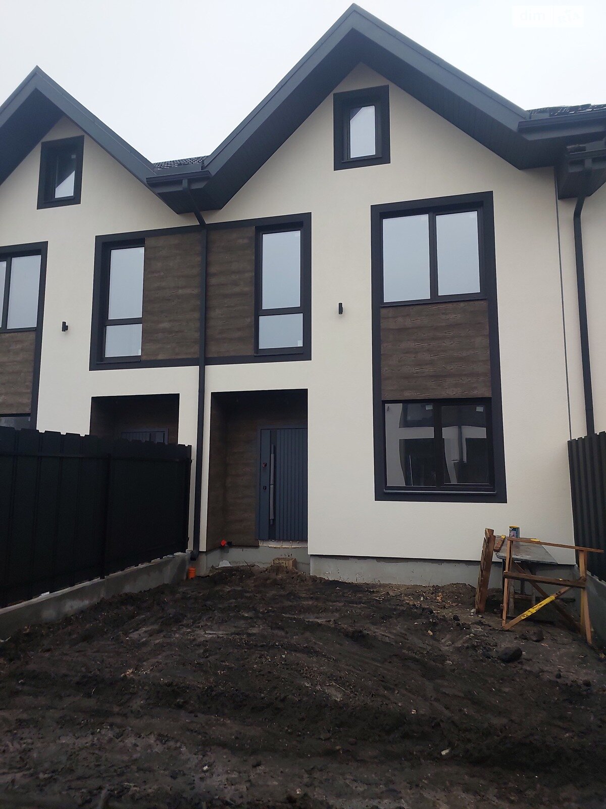 двухэтажный таунхаус, 90 кв. м, кирпич. Продажа в Буче район Буча фото 1 двухэтажный таунхаус, 90 кв. м, кирпич. Продажа в Буче район Буча фото 1