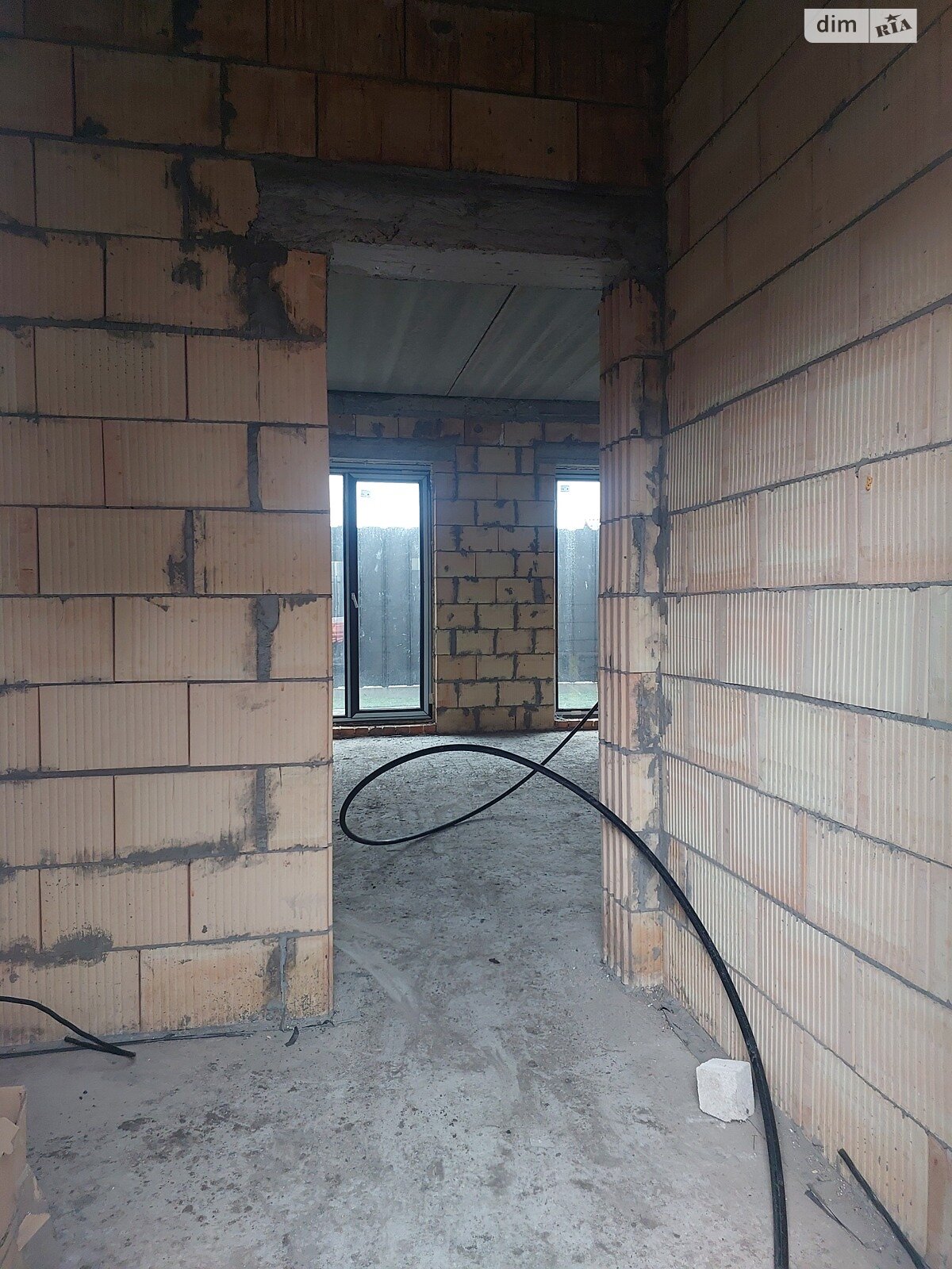 двухэтажный таунхаус, 90 кв. м, кирпич. Продажа в Буче район Буча фото 1 двухэтажный таунхаус, 90 кв. м, кирпич. Продажа в Буче район Буча фото 1