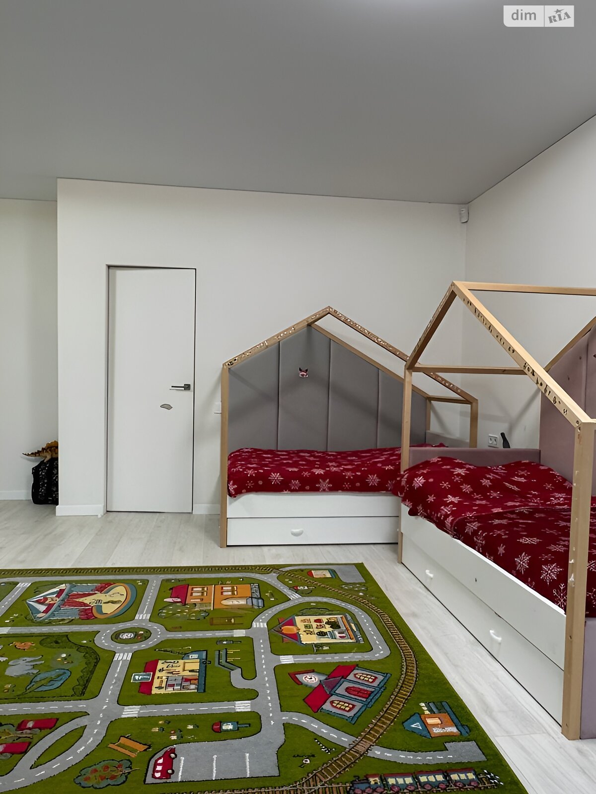 триповерховий таунхаус, 150 кв. м, цегла. Продаж в Бучі, район Буча фото 1 триповерховий таунхаус, 150 кв. м, цегла. Продаж в Бучі, район Буча фото 1