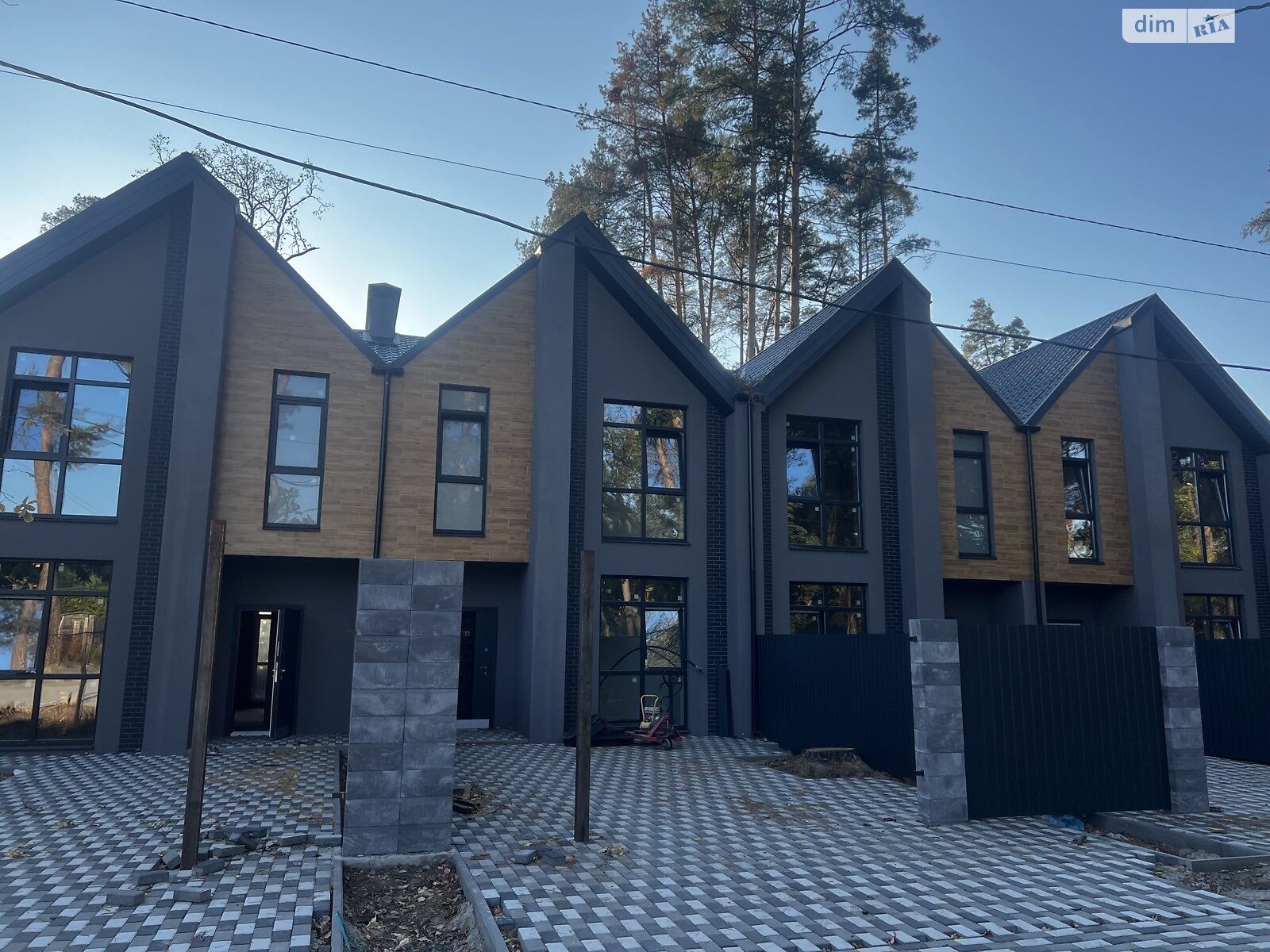 двухэтажный таунхаус, 100 кв. м, кирпич. Продажа в Буче район Буча фото 1 двухэтажный таунхаус, 100 кв. м, кирпич. Продажа в Буче район Буча фото 1