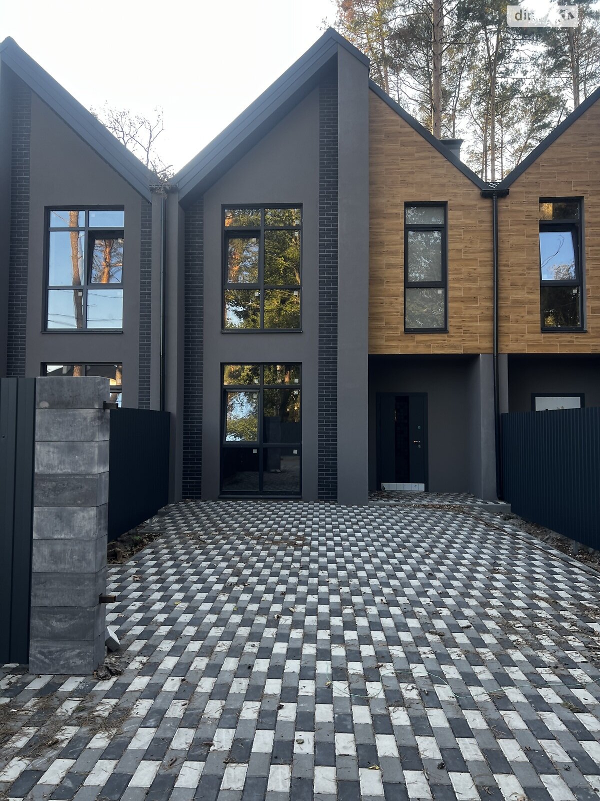 двухэтажный таунхаус, 100 кв. м, кирпич. Продажа в Буче район Буча фото 1 двухэтажный таунхаус, 100 кв. м, кирпич. Продажа в Буче район Буча фото 1