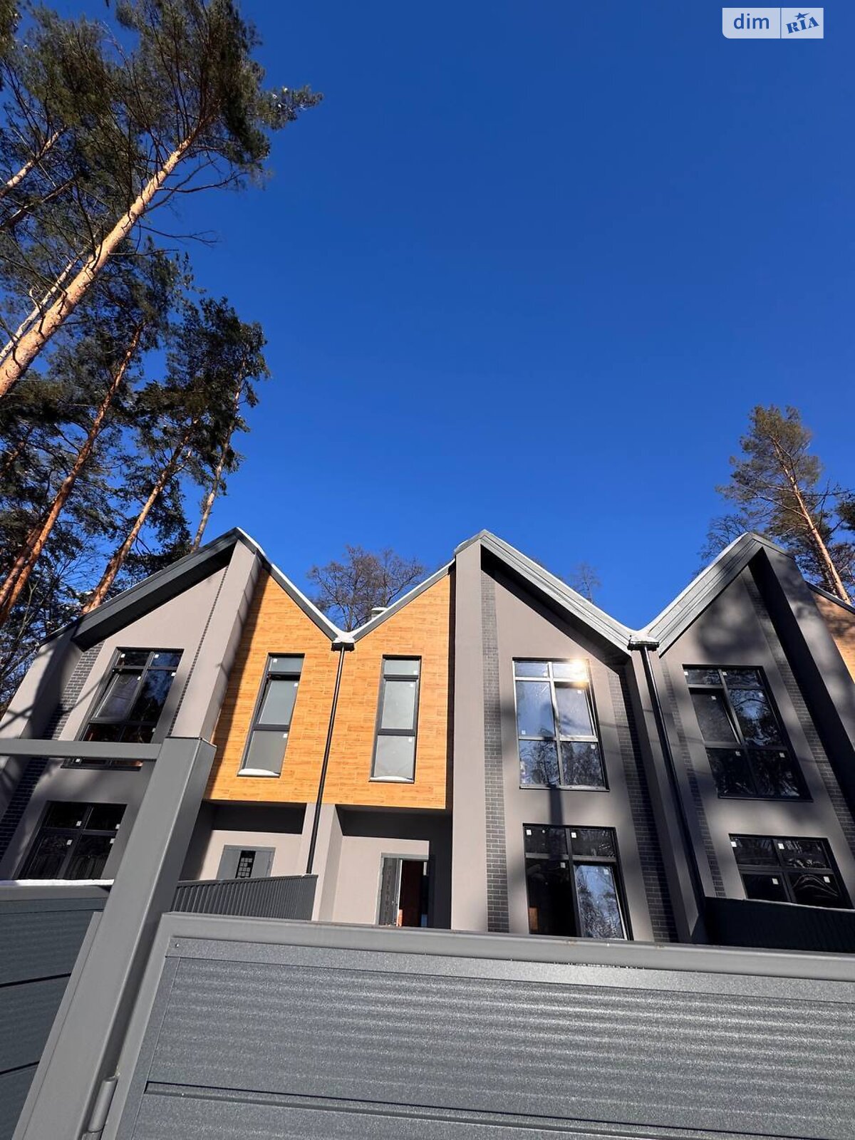 двухэтажный таунхаус, 105 кв. м, кирпич. Продажа в Буче район Буча фото 1 двухэтажный таунхаус, 105 кв. м, кирпич. Продажа в Буче район Буча фото 1