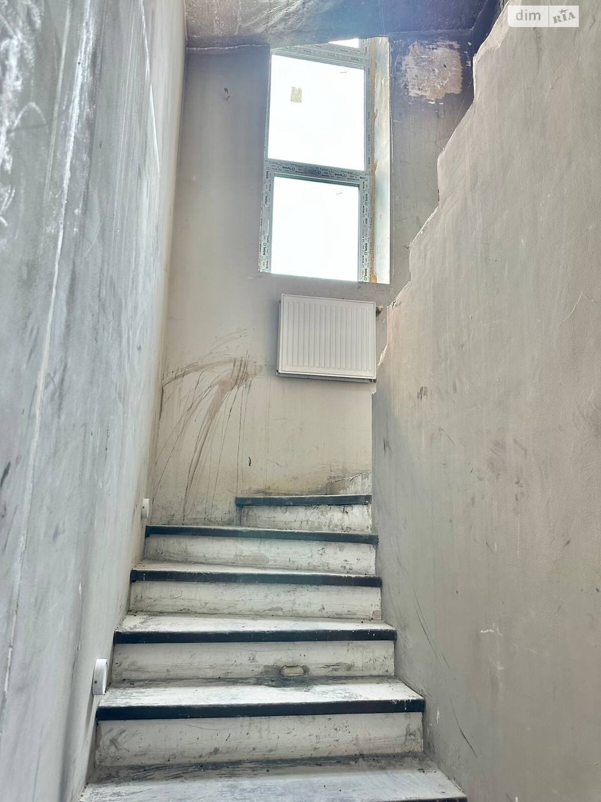 трехэтажный таунхаус, 115 кв. м, кирпич. Продажа в Буче район Буча фото 1 трехэтажный таунхаус, 115 кв. м, кирпич. Продажа в Буче район Буча фото 1
