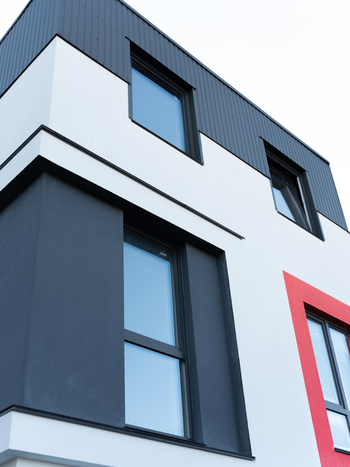 трехэтажный таунхаус, 180 кв. м, пеноблок. Продажа в Буче район Буча фото 1