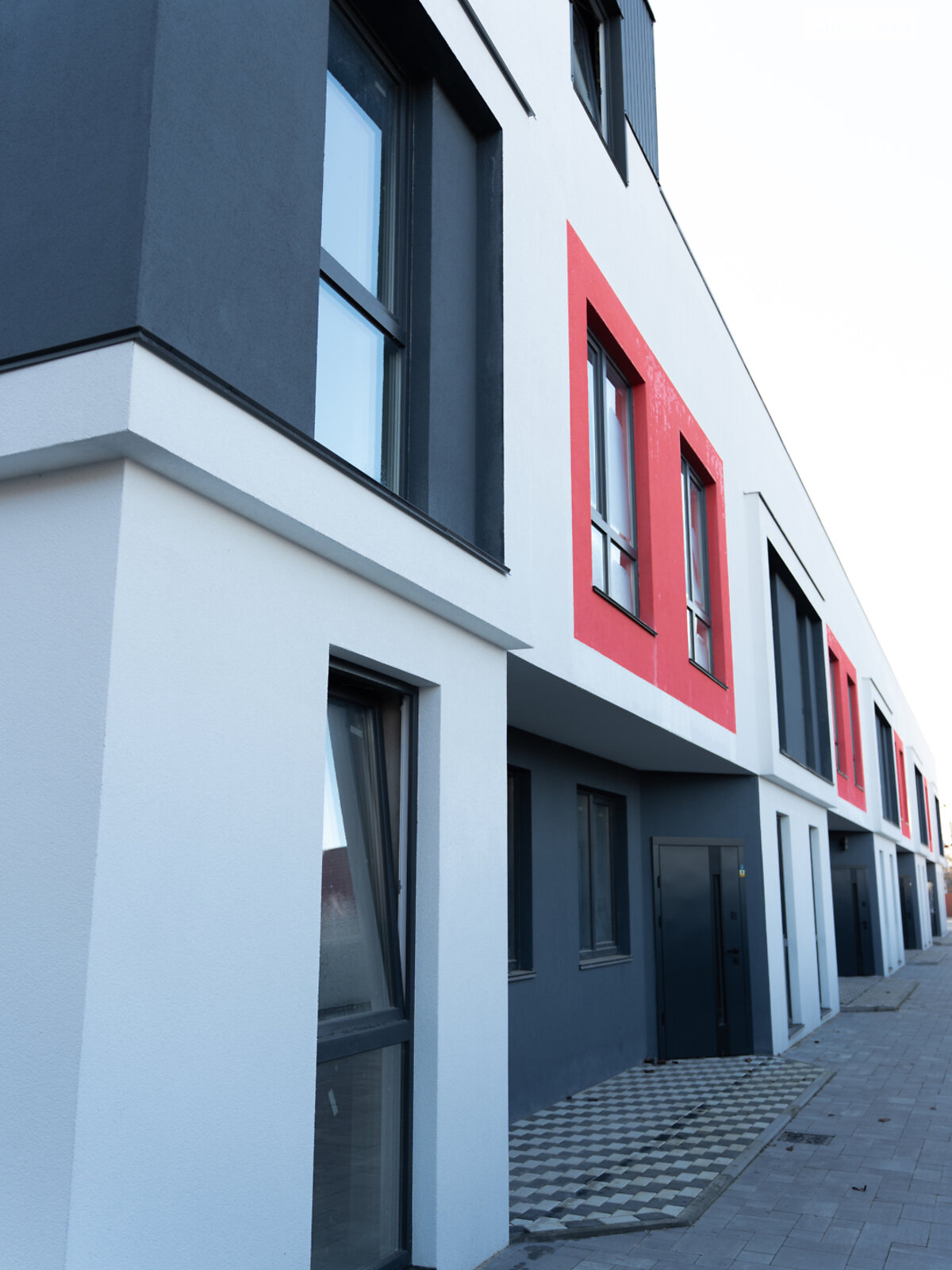 трехэтажный таунхаус, 180 кв. м, пеноблок. Продажа в Буче район Буча фото 1