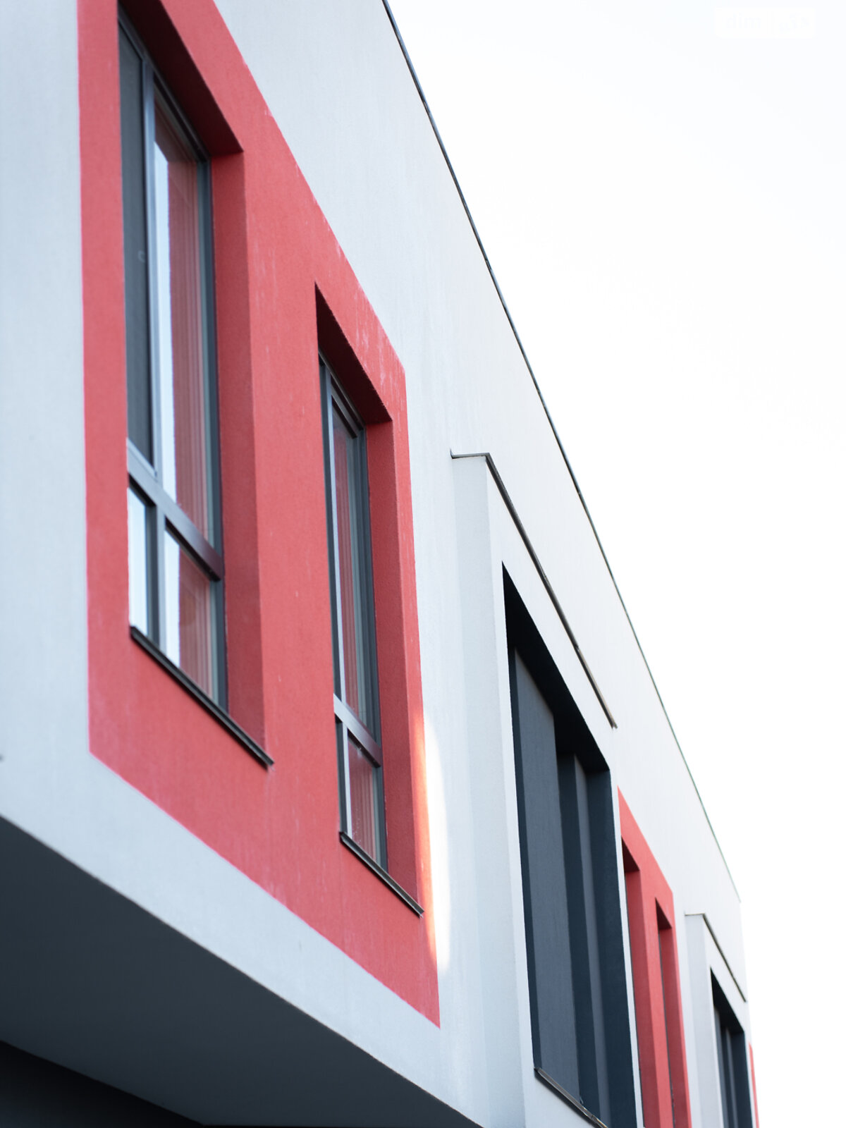 трехэтажный таунхаус, 180 кв. м, пеноблок. Продажа в Буче район Буча фото 1