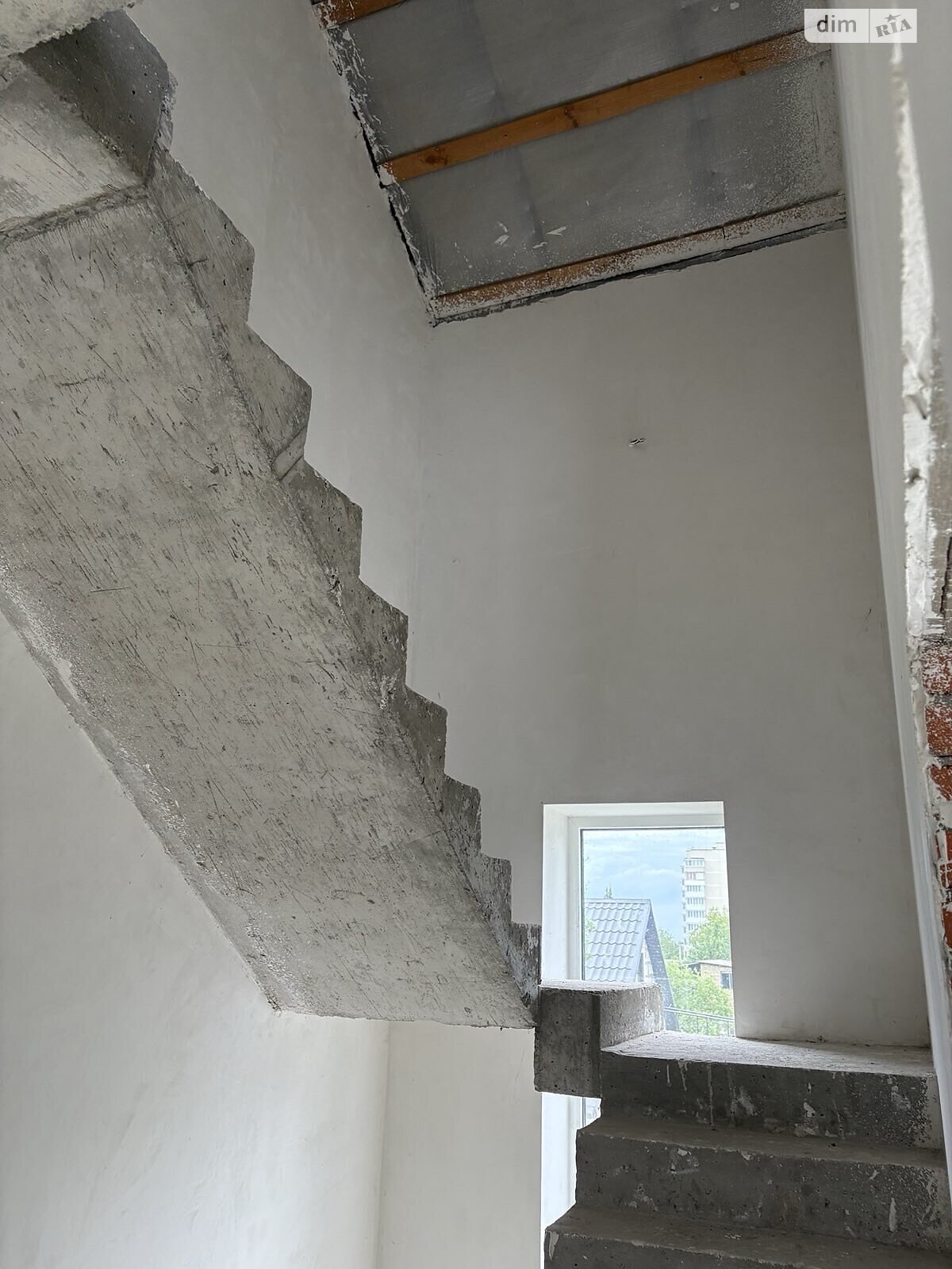 трехэтажный таунхаус, 123 кв. м, кирпич. Продажа в Буче район Буча фото 1