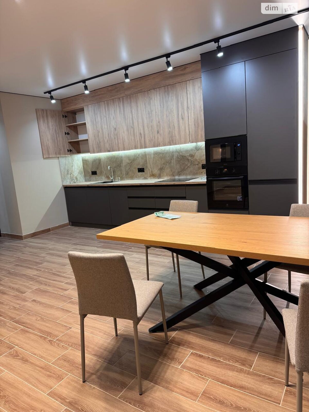 двухэтажный таунхаус, 104 кв. м, керамический блок. Продажа в Буче фото 1 двухэтажный таунхаус, 104 кв. м, керамический блок. Продажа в Буче фото 1