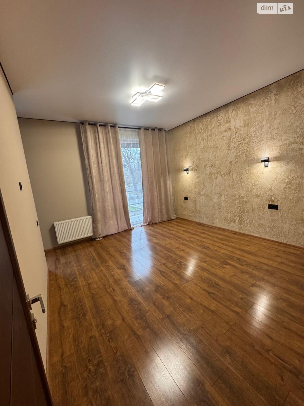 двухэтажный таунхаус, 104 кв. м, керамический блок. Продажа в Буче фото 1 двухэтажный таунхаус, 104 кв. м, керамический блок. Продажа в Буче фото 1