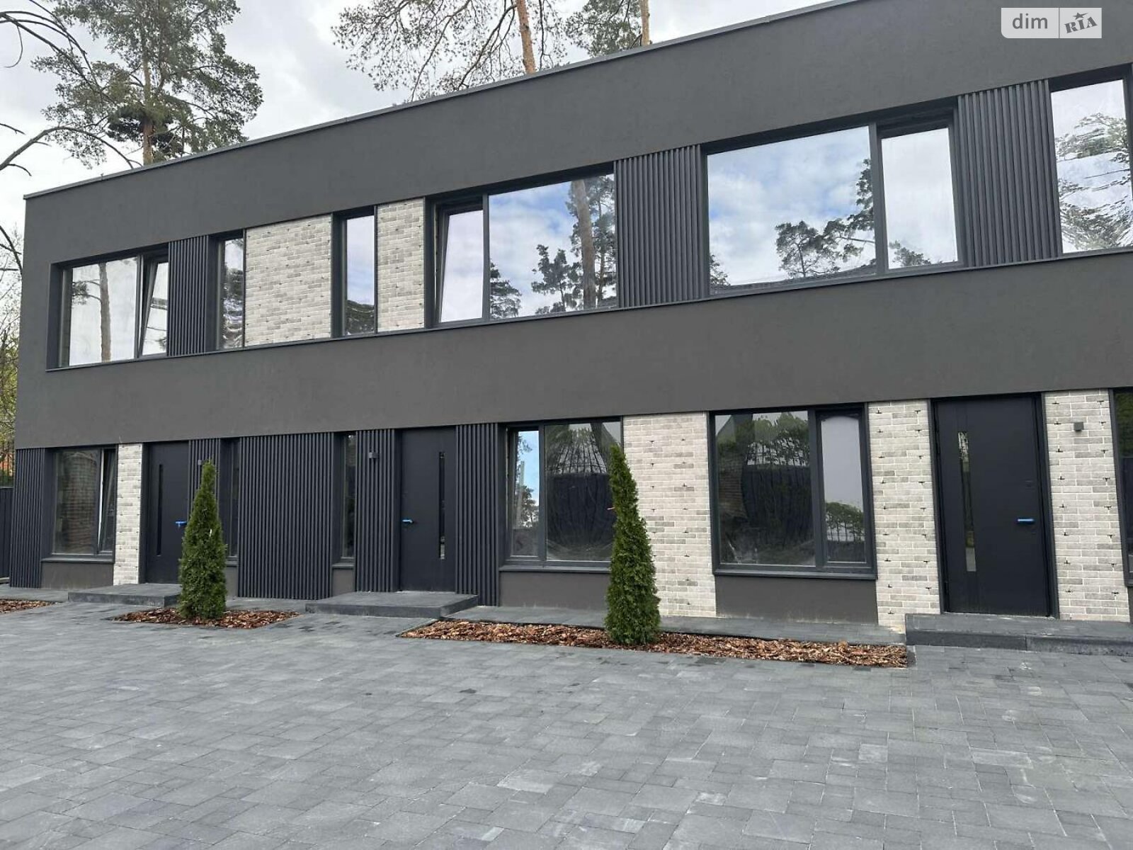 двухэтажный таунхаус, 97 кв. м, кирпич. Продажа в Буче фото 1 двухэтажный таунхаус, 97 кв. м, кирпич. Продажа в Буче фото 1