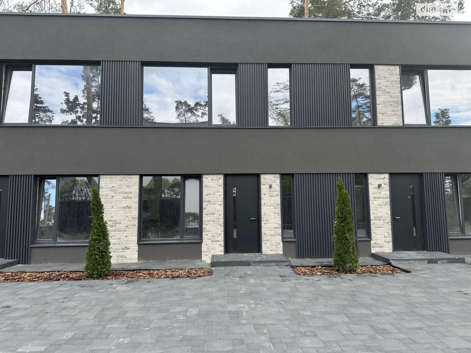 двухэтажный таунхаус, 97 кв. м, кирпич. Продажа в Буче фото 1 двухэтажный таунхаус, 97 кв. м, кирпич. Продажа в Буче фото 1